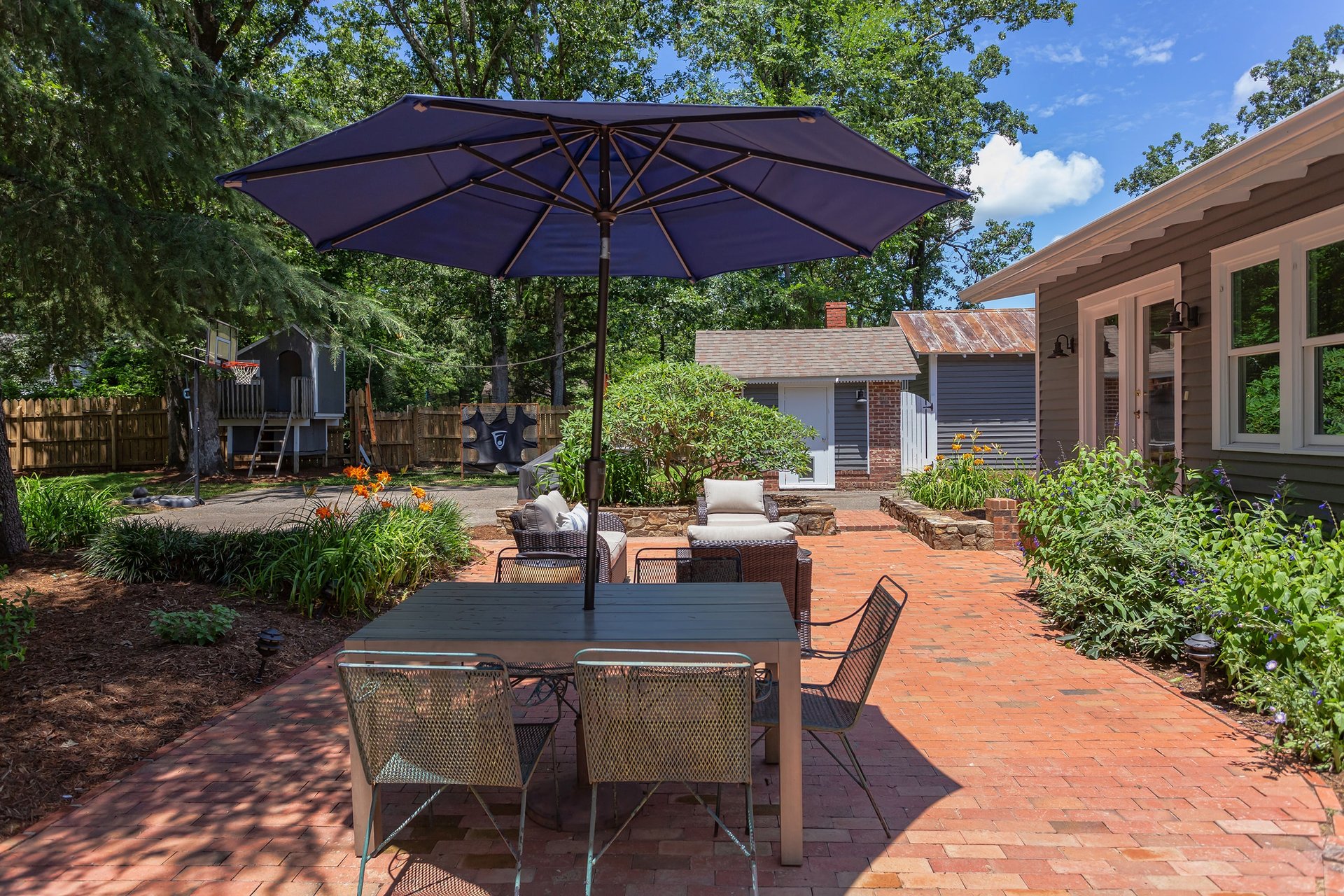 213 Hillsborough Rd