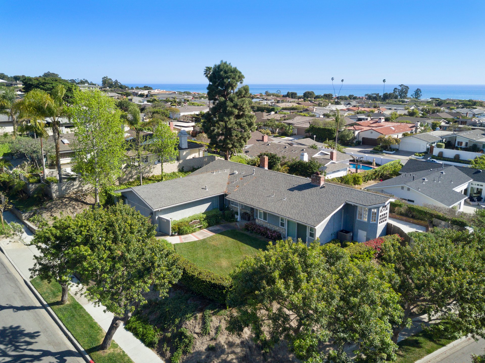 4501 Surrey Dr