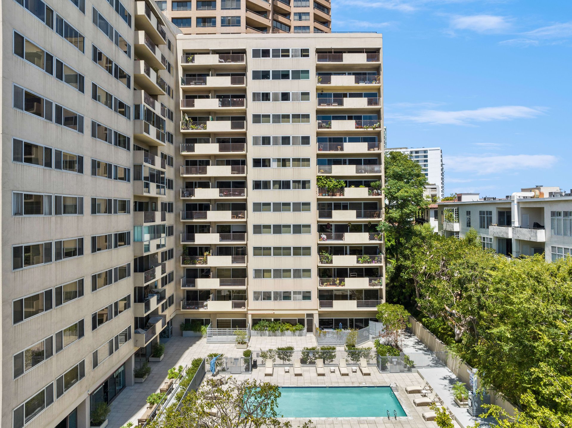 The Churchill #2E, Wilshire Corridor
