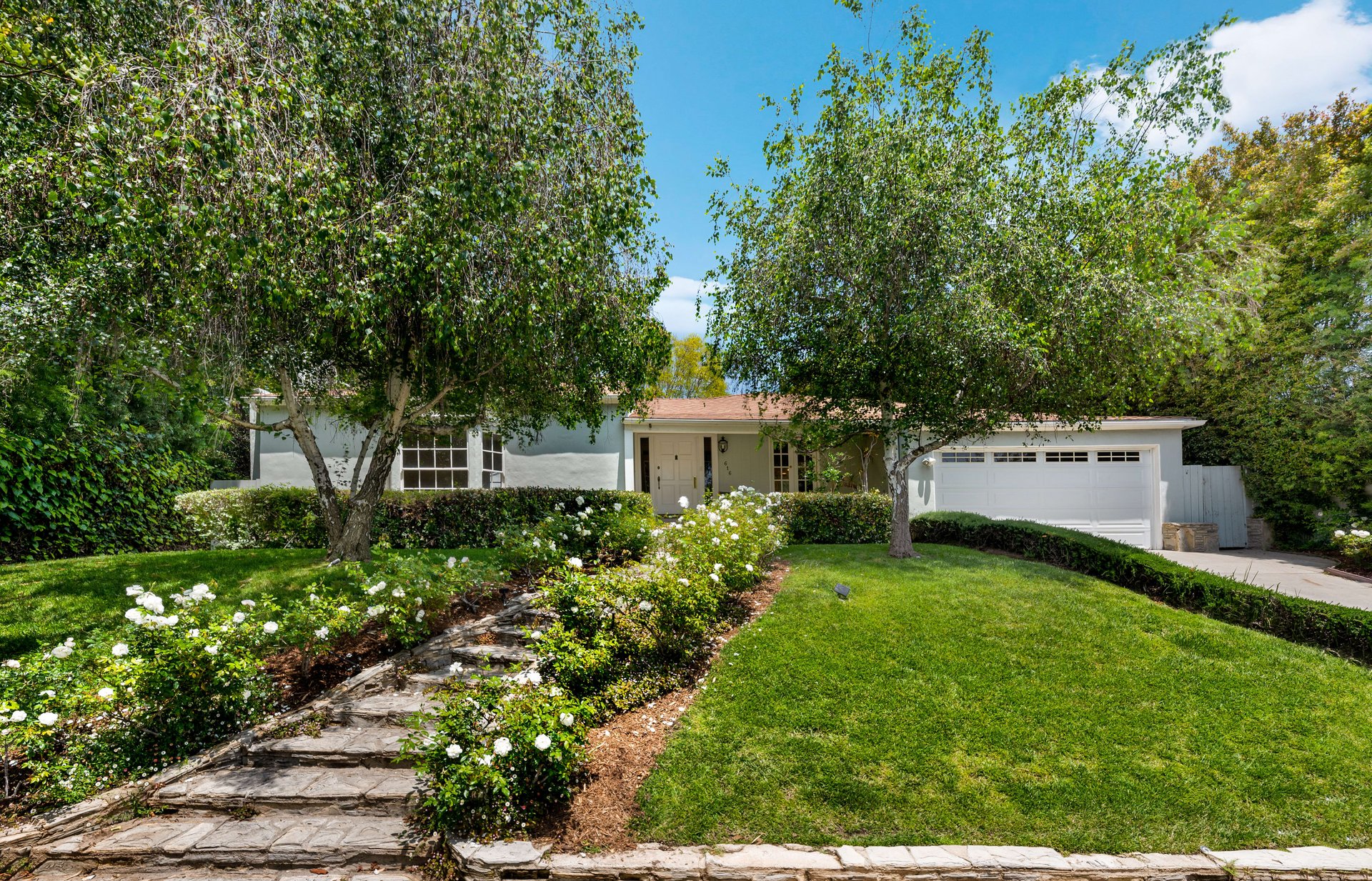 616 Holmby, Little Holmby