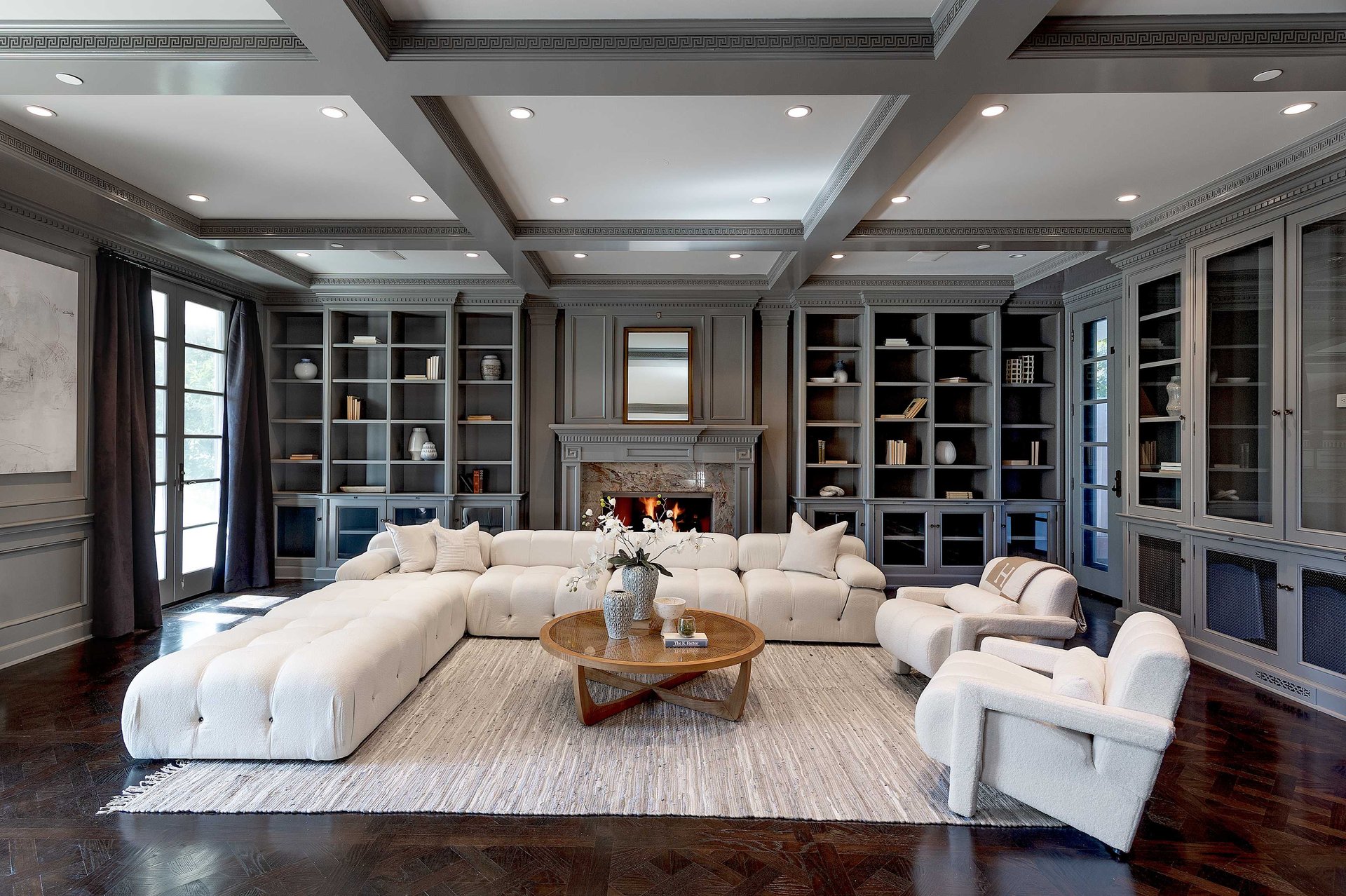 706 N Crescent Dr, Beverly Hills