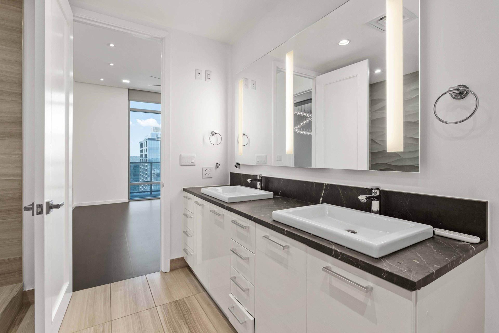 200 Congress Ave #37A