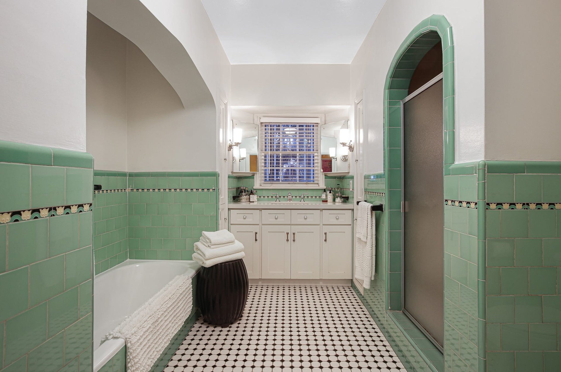 BREATHTAKING RESTORATION & RE-IMAGINED TRADITIONAL HOME IN MIRACLE MILE