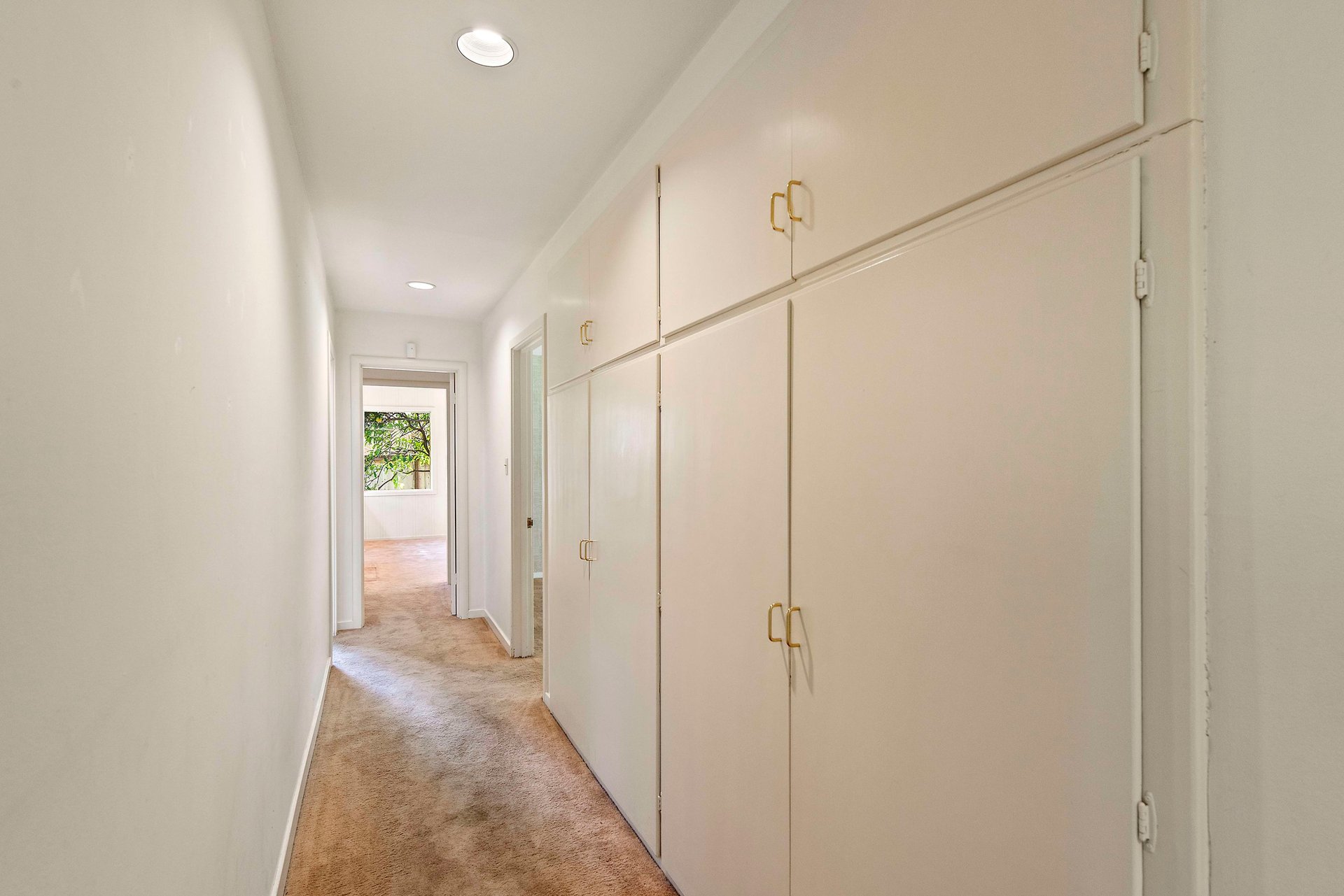 211 Woodland Rd