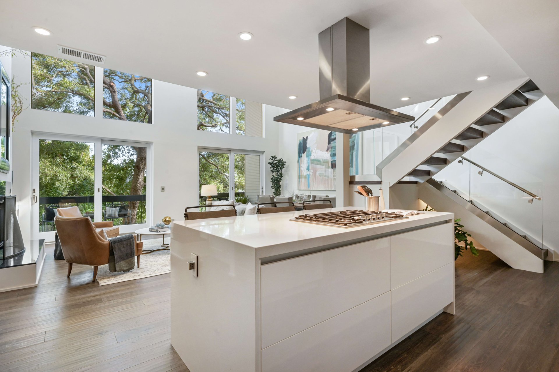 Stylish Duplex Penthouse Steps to Alta Plaza