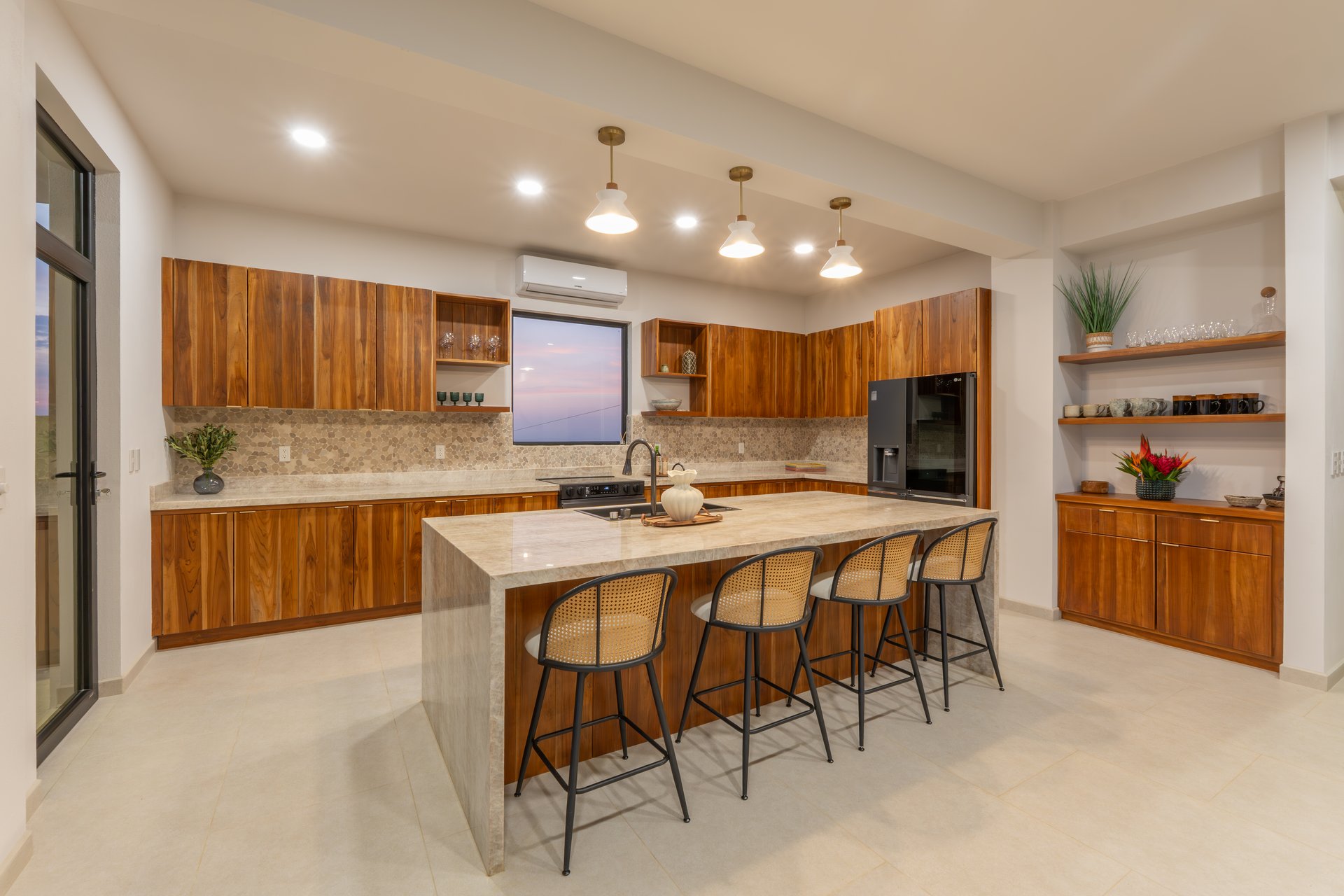 Casa Vista Escondida | 5 Bedroom Ocean View Estate with Seller Financing & Additional Lot in Playa Potrero Costa Rica