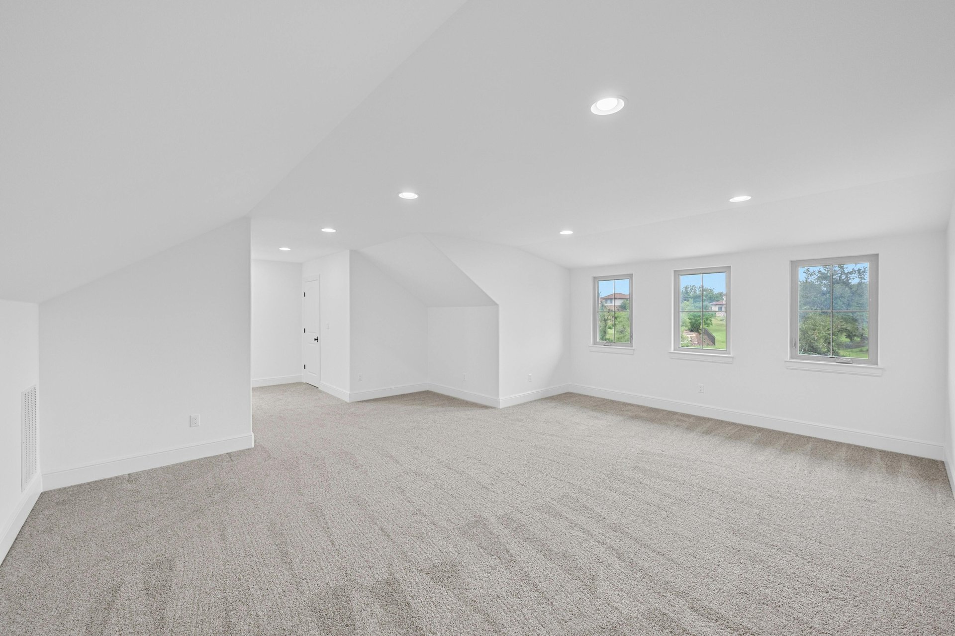 8024 Carlton Ridge