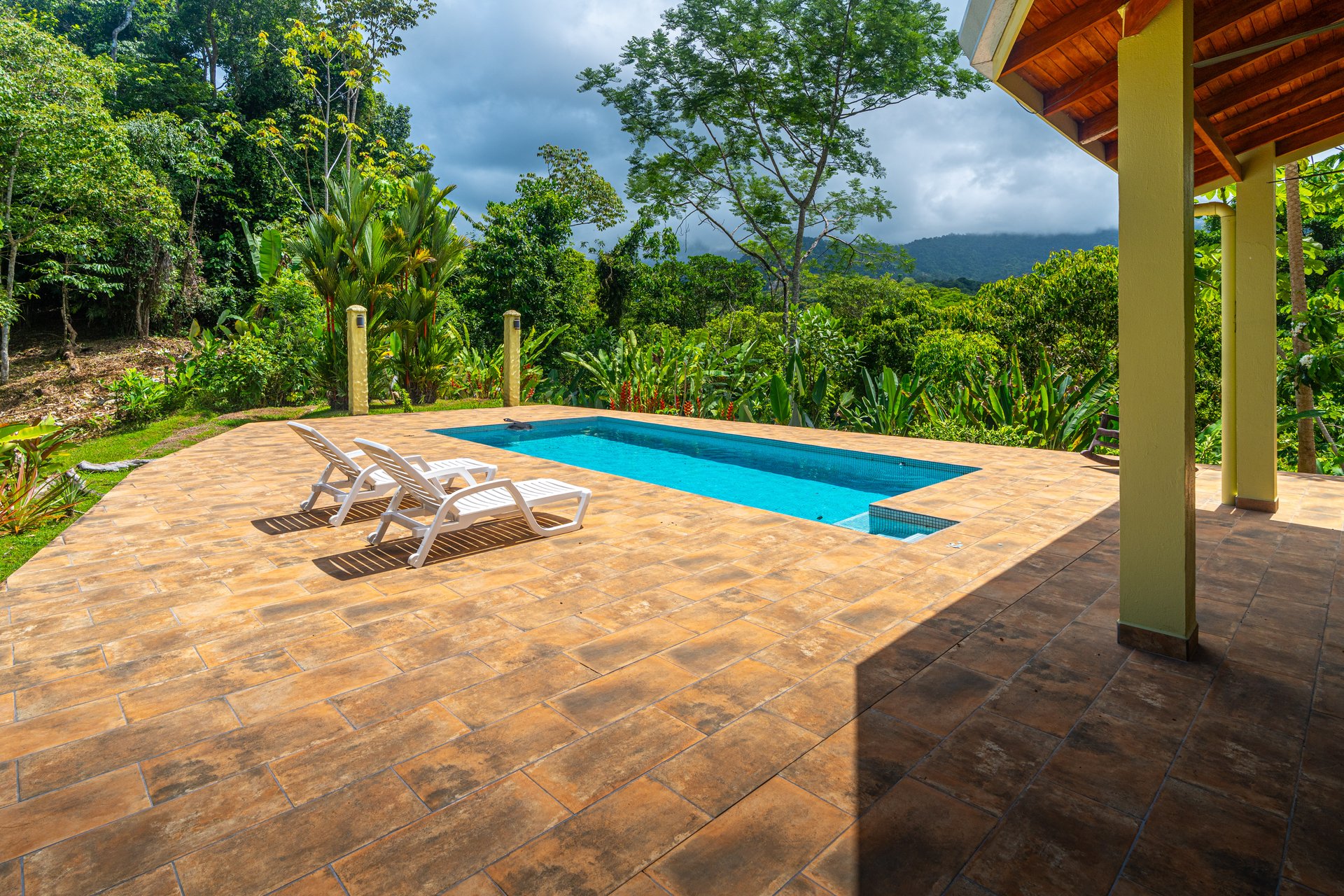 Amazing Mountain View and Ocean View House and Guest House on 4.5 Acres of land in Ojochal