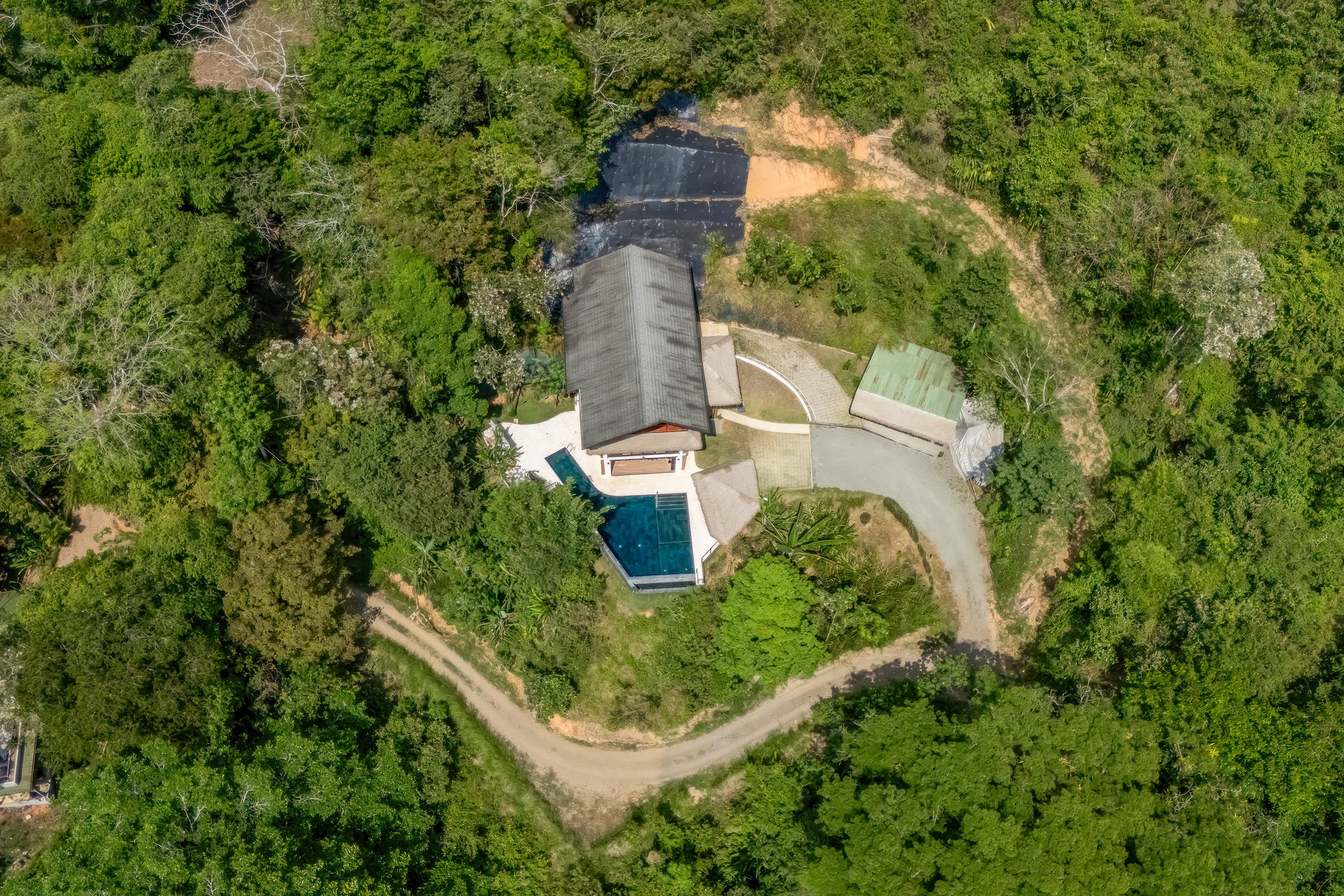 1.25 ACRES – 4 Bedroom Luxury Ocean View Home In Gated Community With Amazing Pool, Yoga Deck, Easy Access! Owner Financing Available!!
