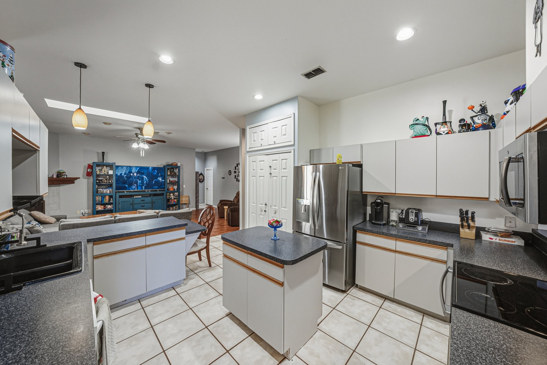 3926 MEADOWLARK CT