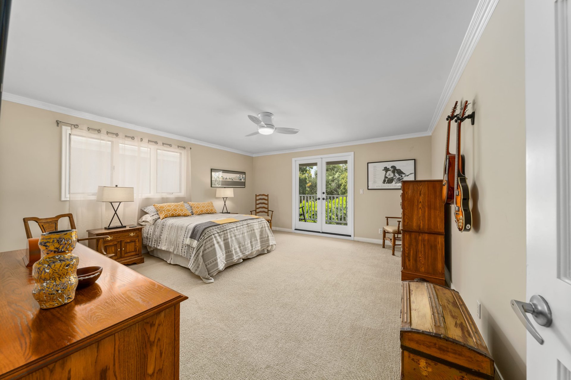 14811 Sutton St, Sherman Oaks