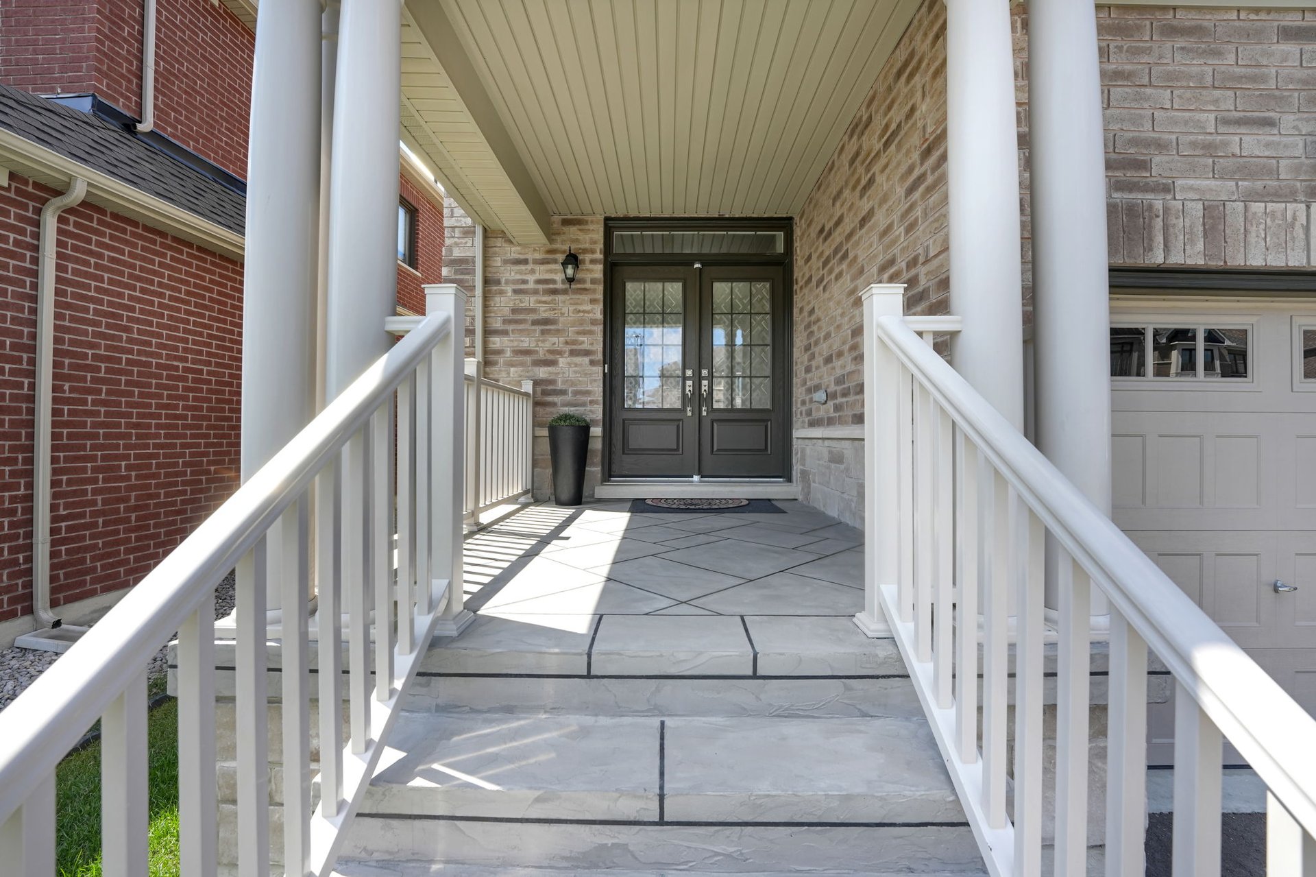 115 Bartram Crescent
