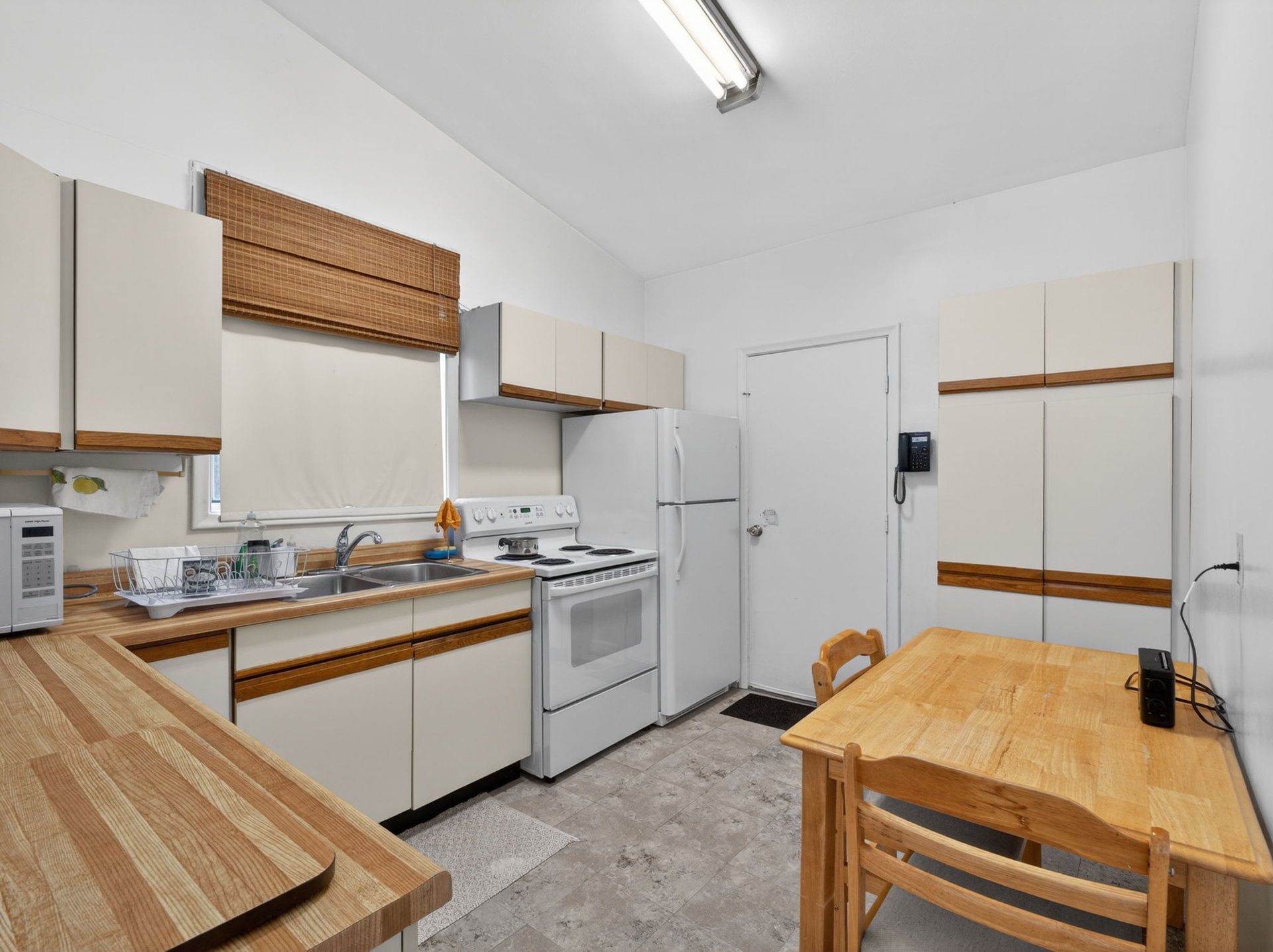 SOLD: Quiet Cul-De-Sac Residence