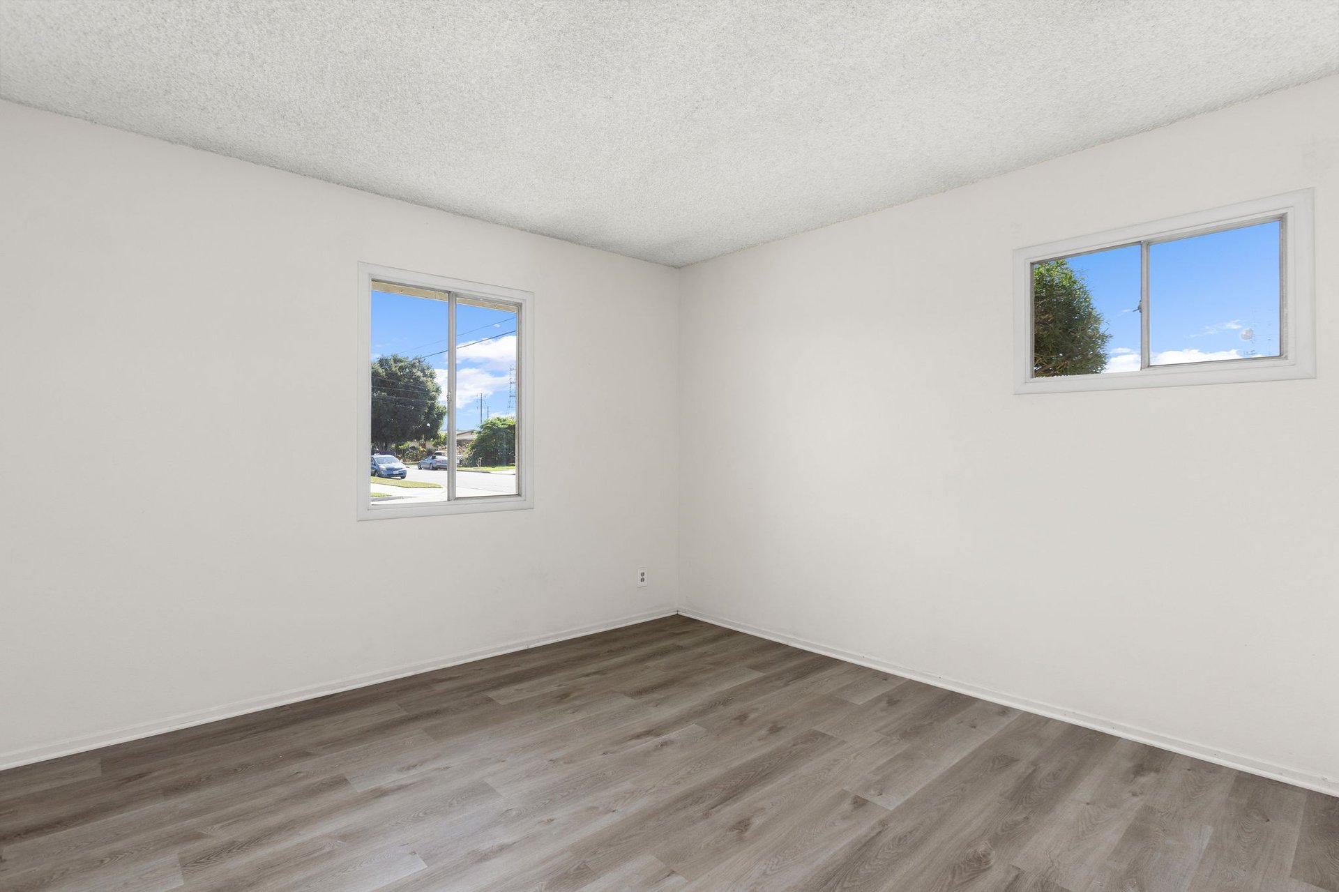 8805 Stardust Lane