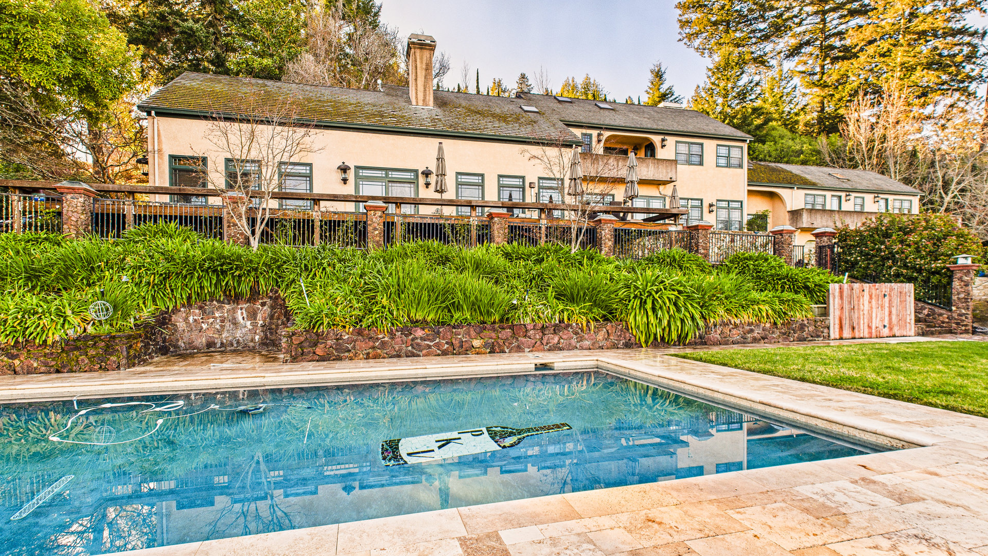The Pezzy King Estate