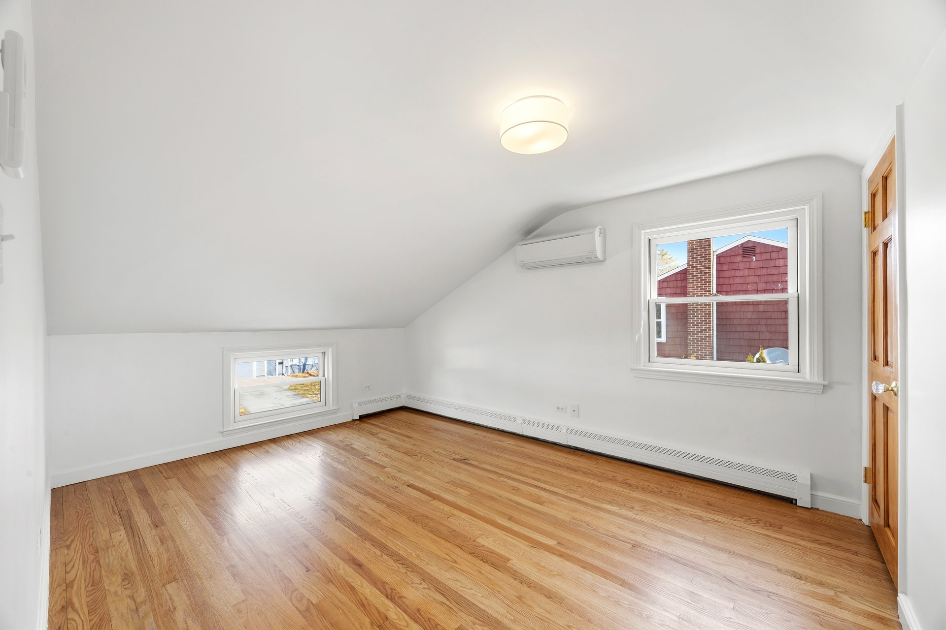 10 Meadowbrook Lane
