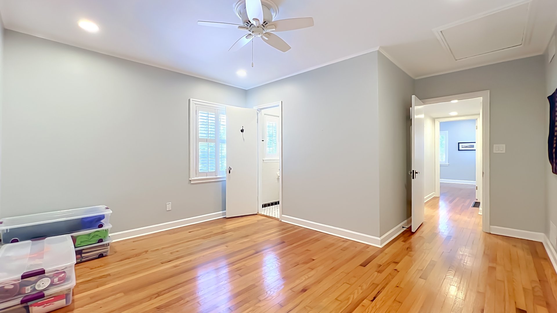 Three-Bedroom Two-Bathroom Bungalow in Orlando's Beverly Shores