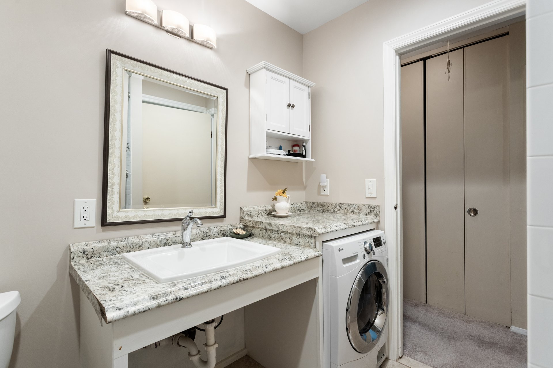 37 Sussex Drive Unit: B