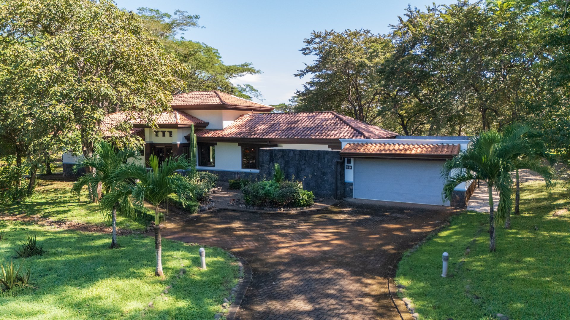 Casa Armonía | Elegant Spanish Colonial Retreat in Hacienda Pinilla