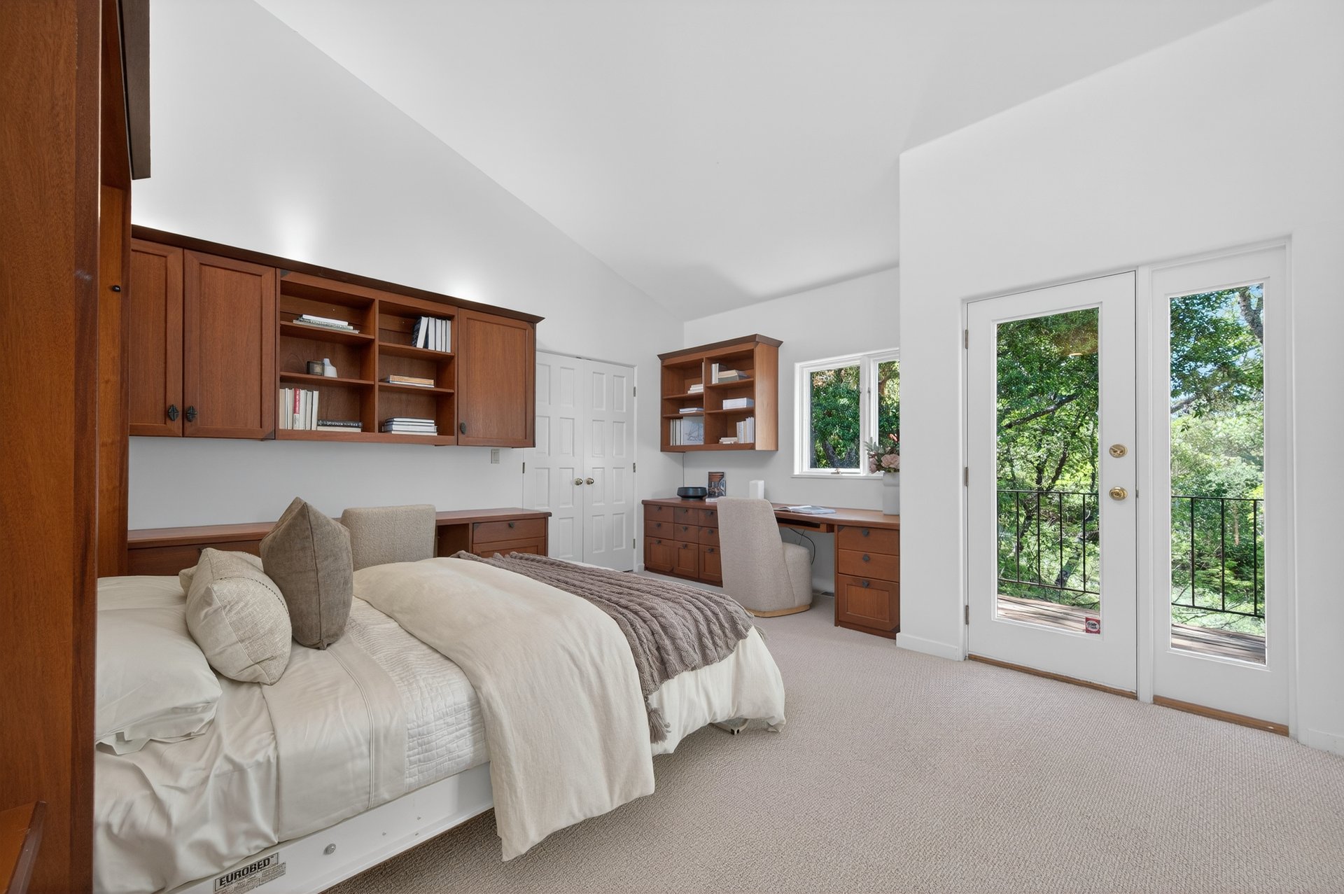 25 Wood Acres Ct