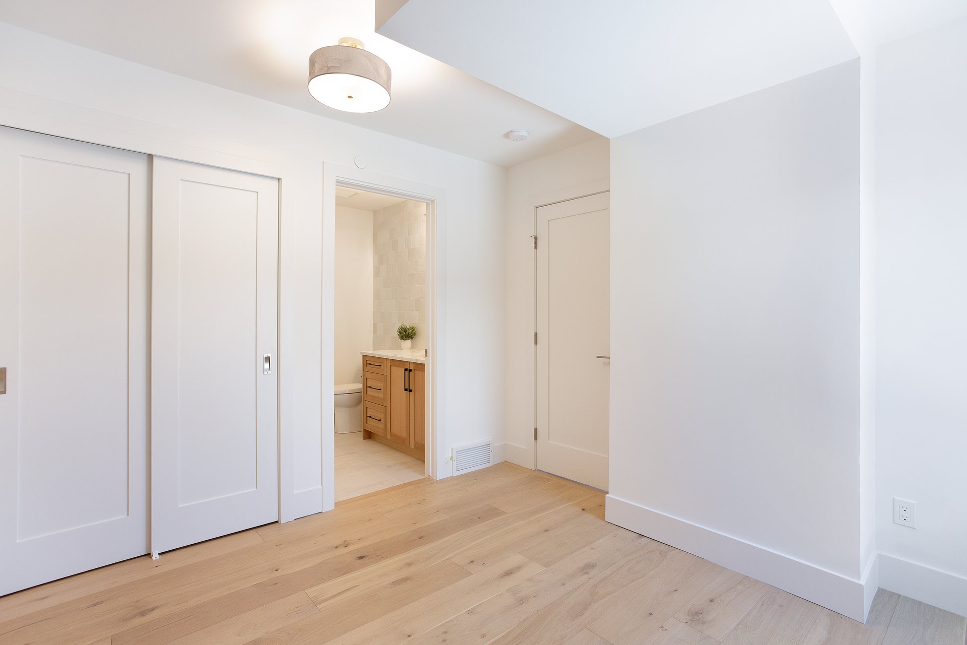 2(SE) - 617 4th Street