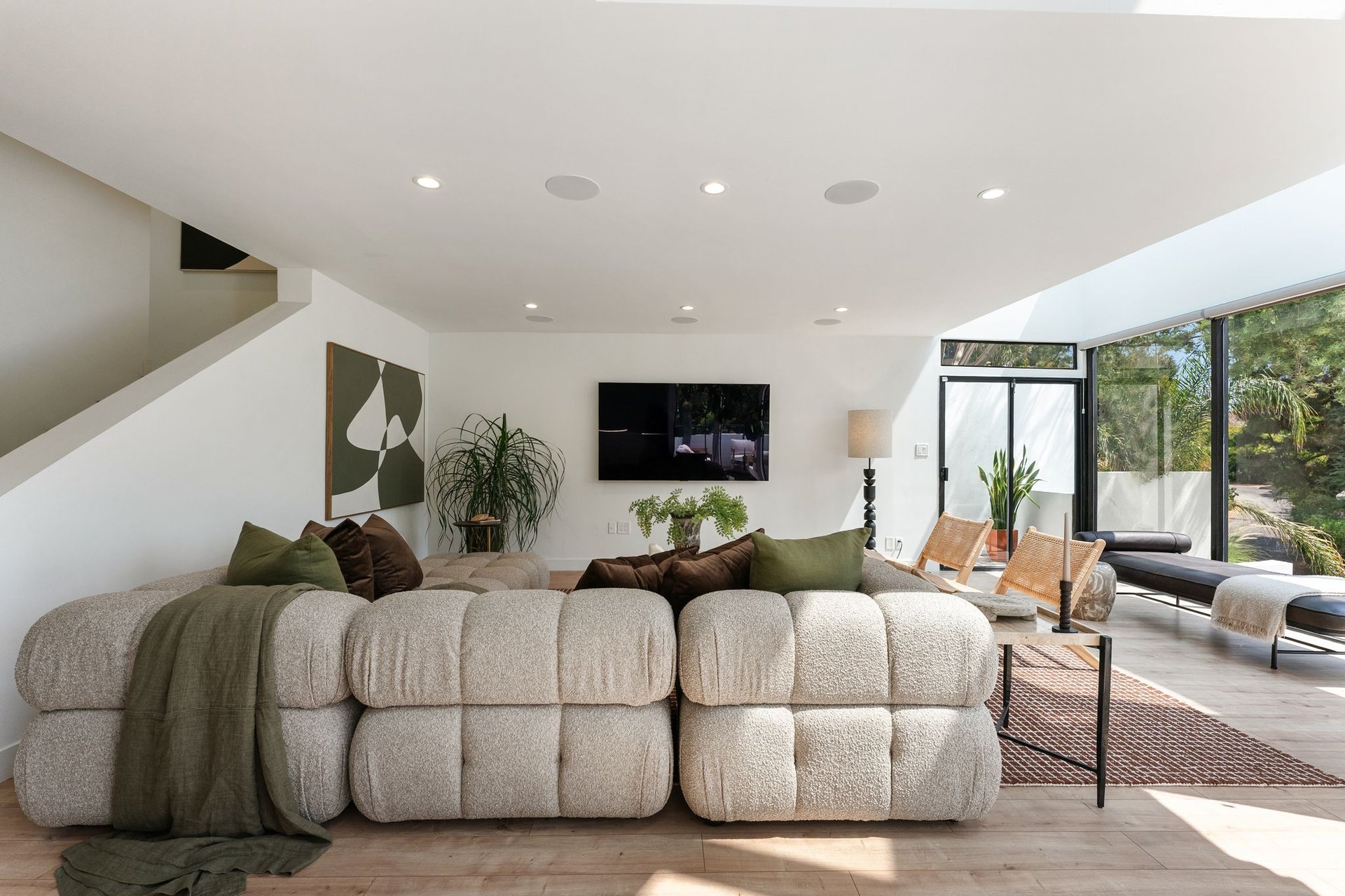 6469 Rodgerton Dr.