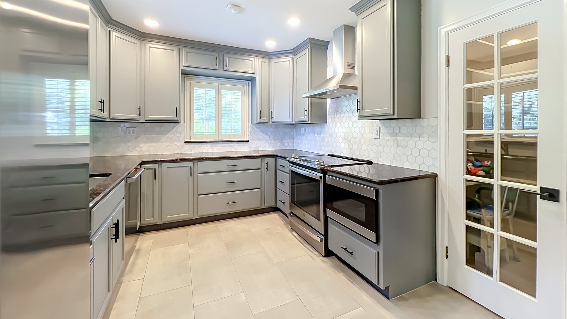 Three-Bedroom Two-Bathroom Bungalow in Orlando's Beverly Shores