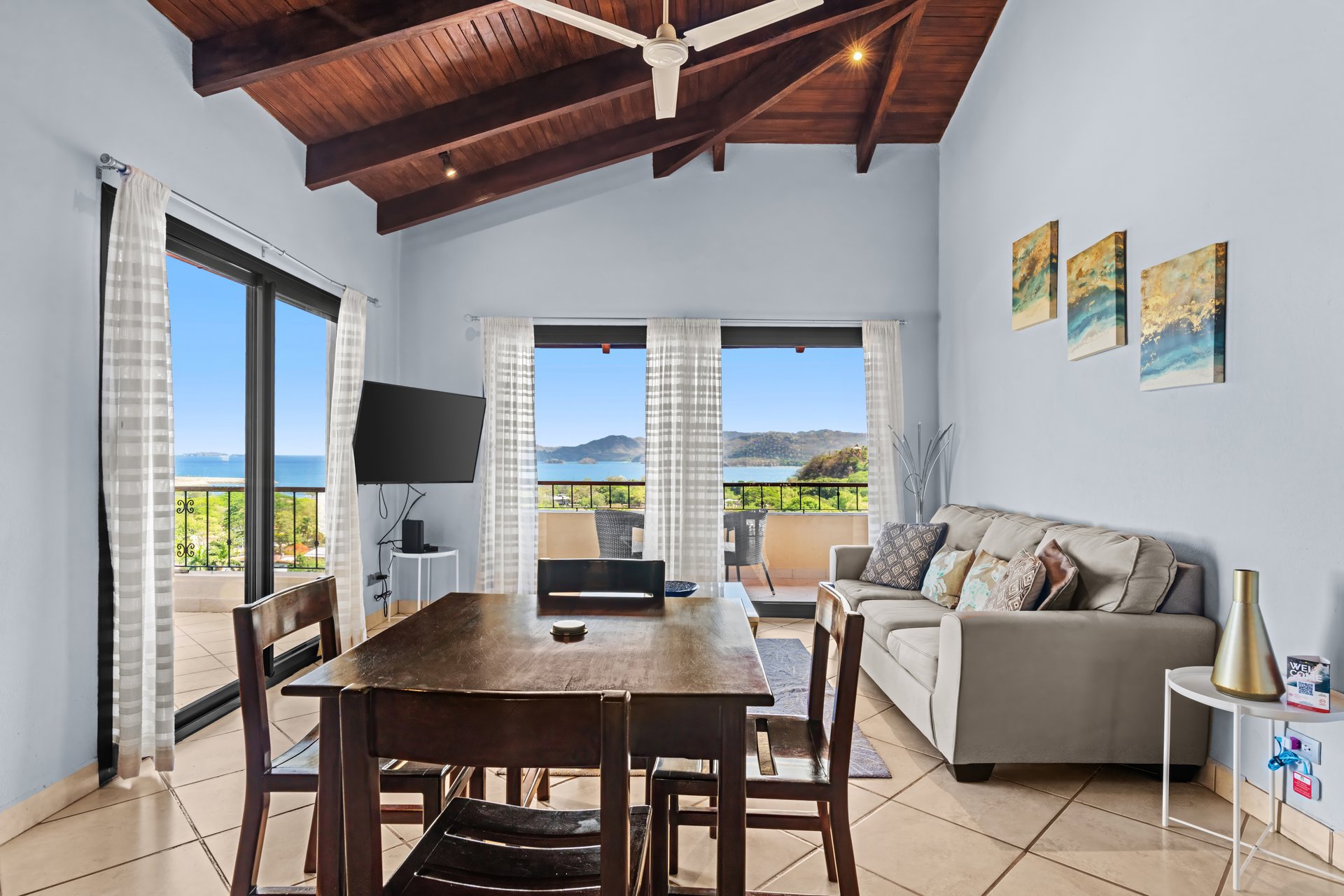 Casa Omega | Ocean View Apartment Complex in Altos de Flamingo