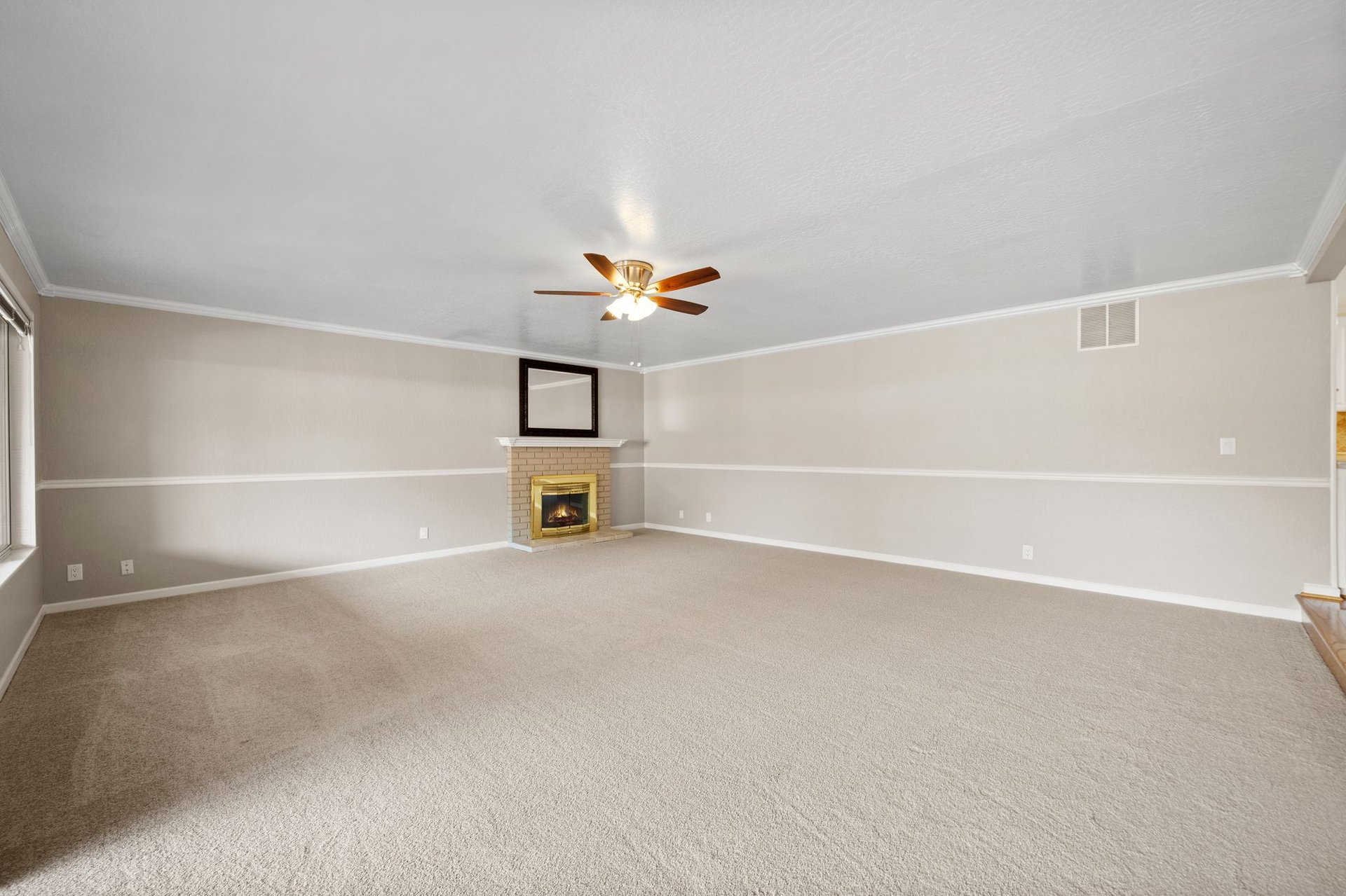96 Lavonne Dr