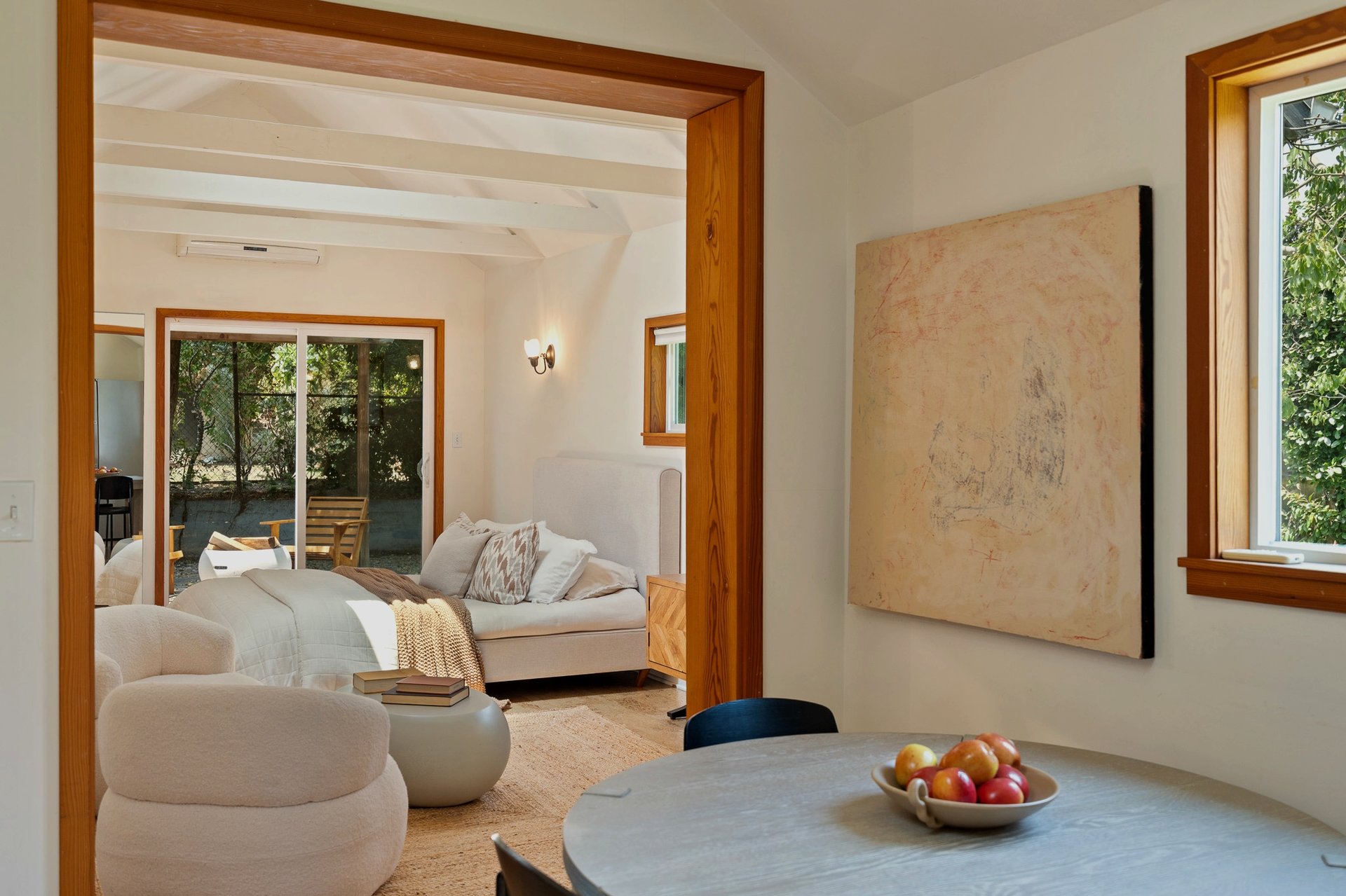 Re-imagined Quaint Country English with Guest House and Grand Rear Yard!