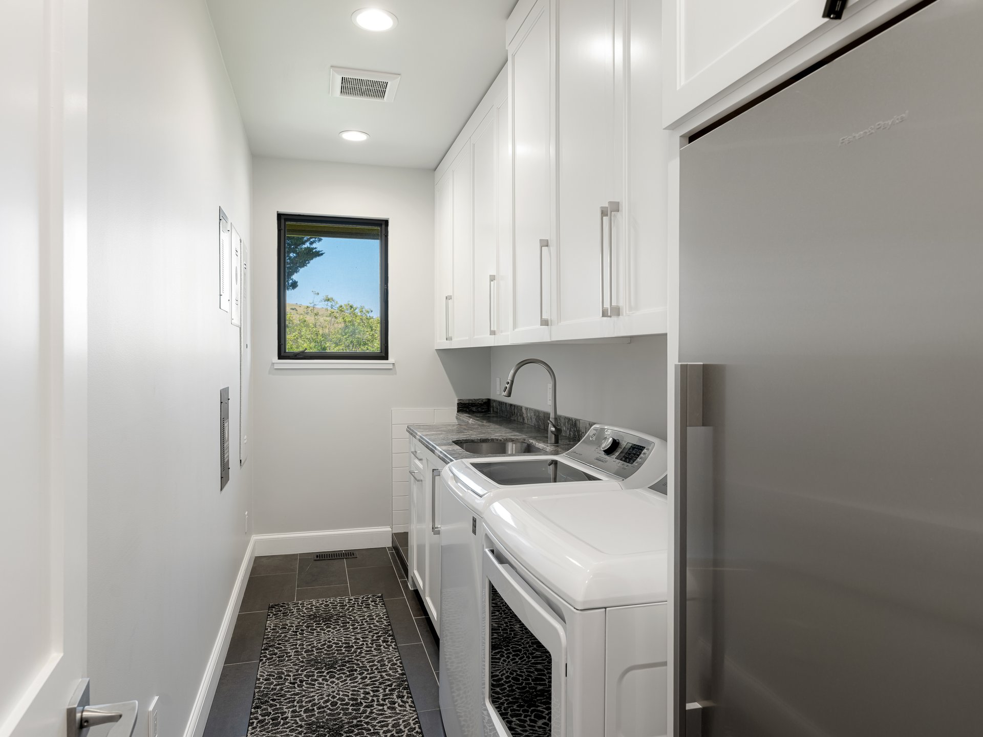 Stunning View Residence Built in 2015