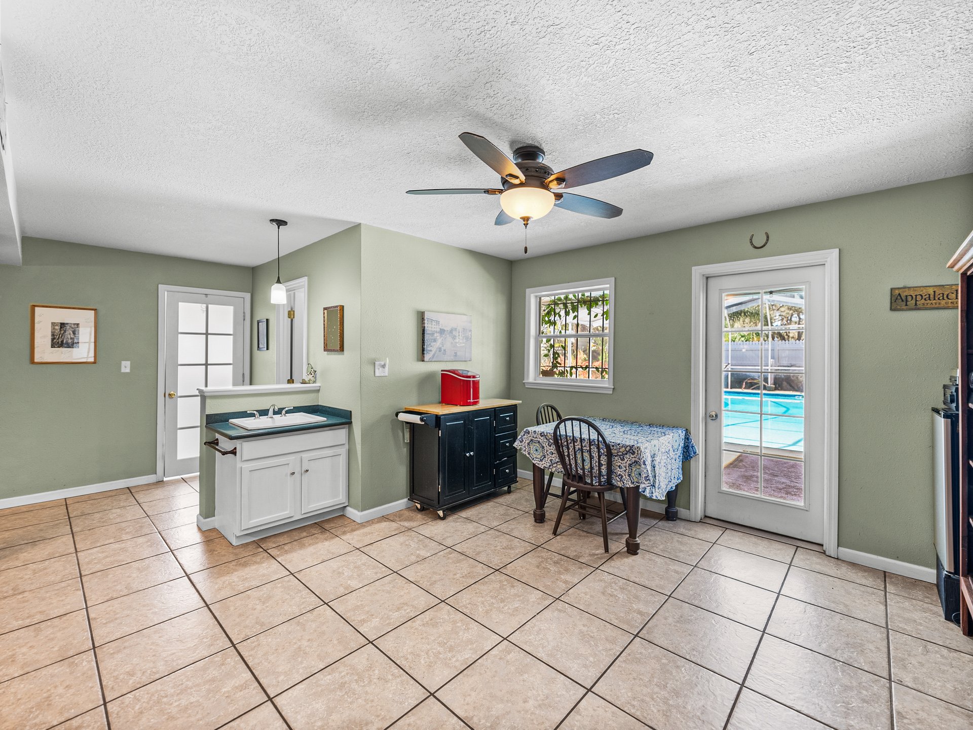 10925 FORT KING RD