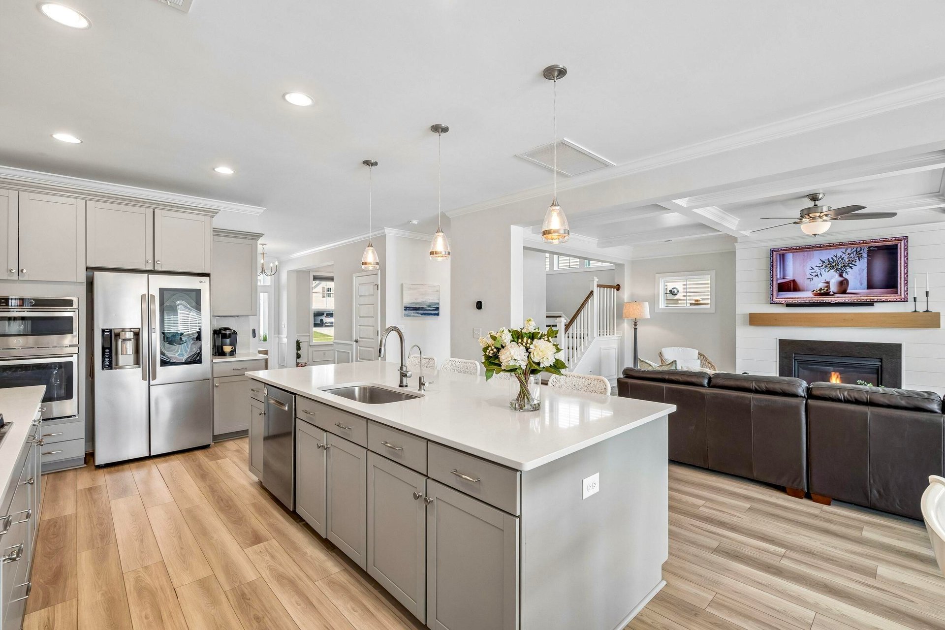 407 Rowley Lane