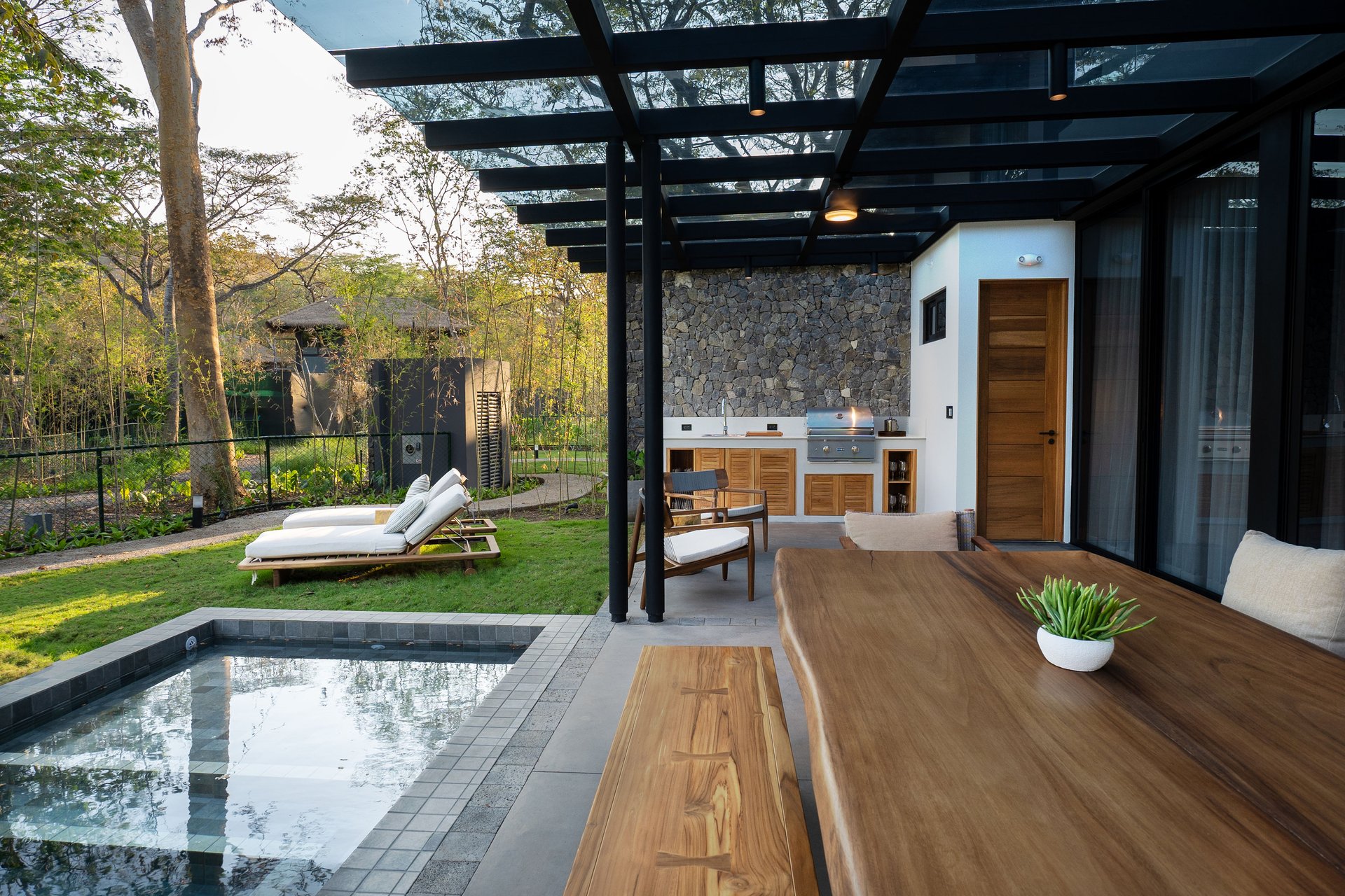 El Mangroove Autograph Collection® | Exclusive 2 & 3-Bedroom Villas in the Heart of Papagayo!