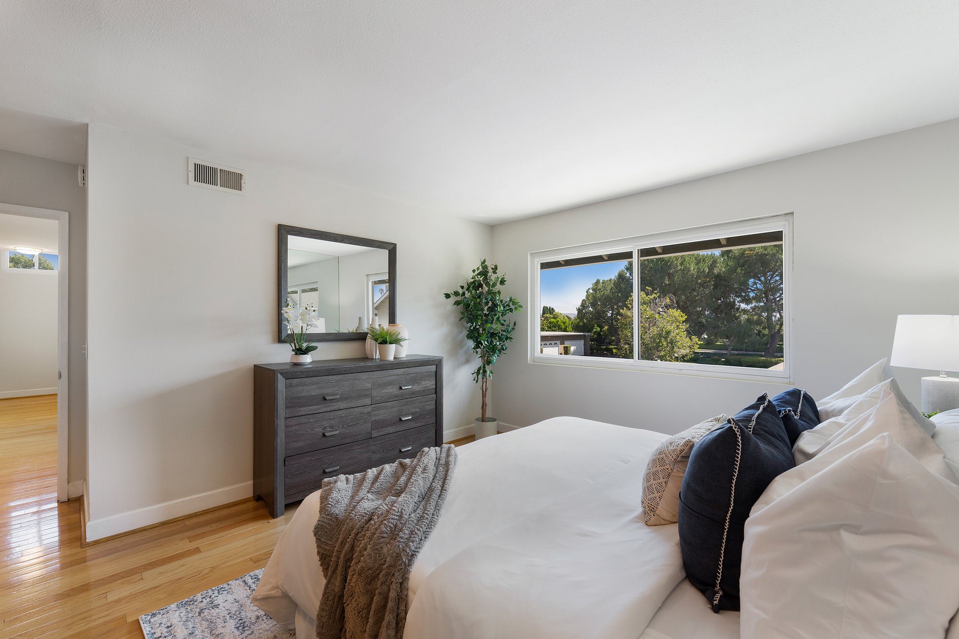 20 Sacramento, Irvine, CA 92604