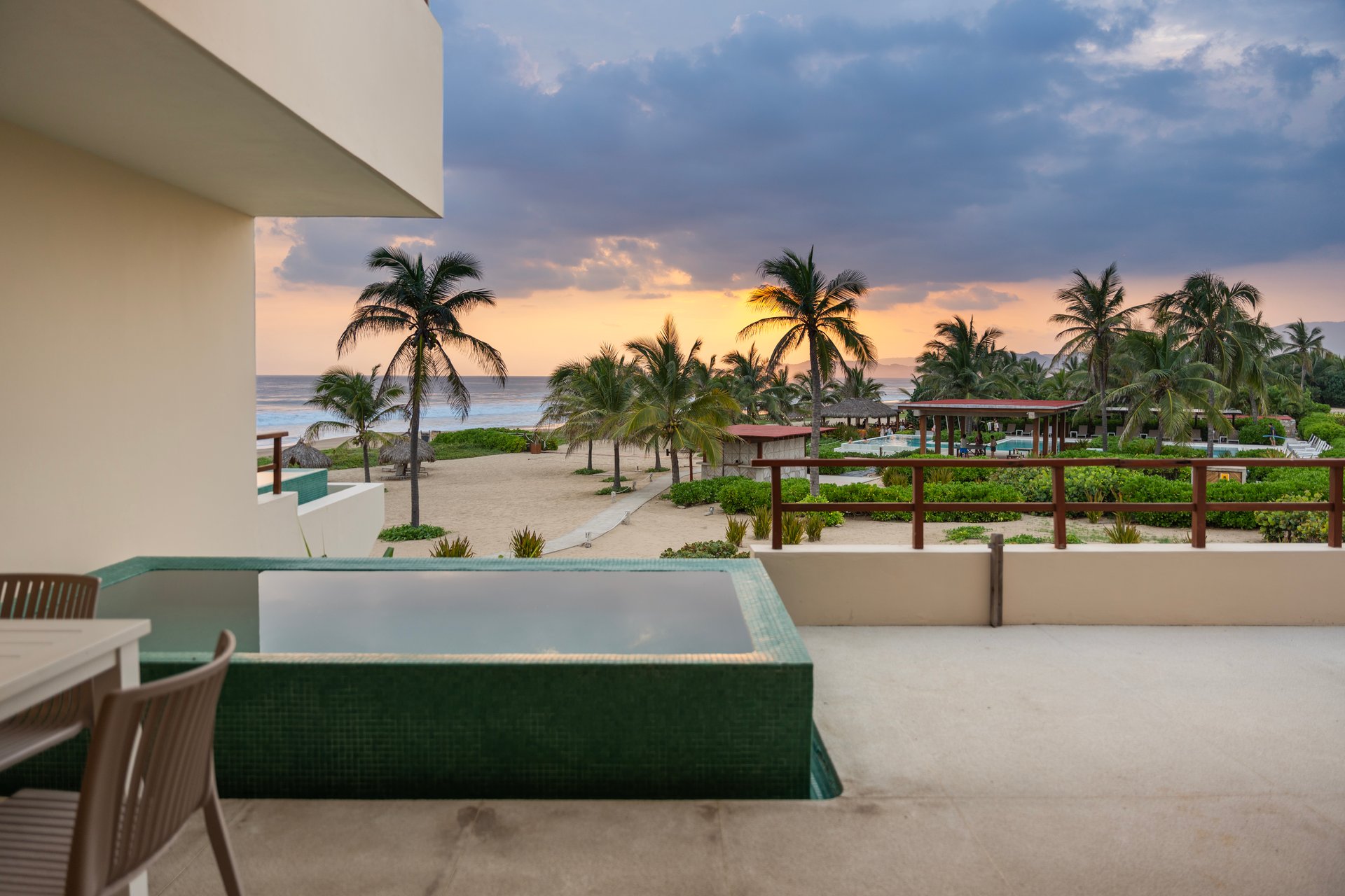 Marea Beachfront Villa G36