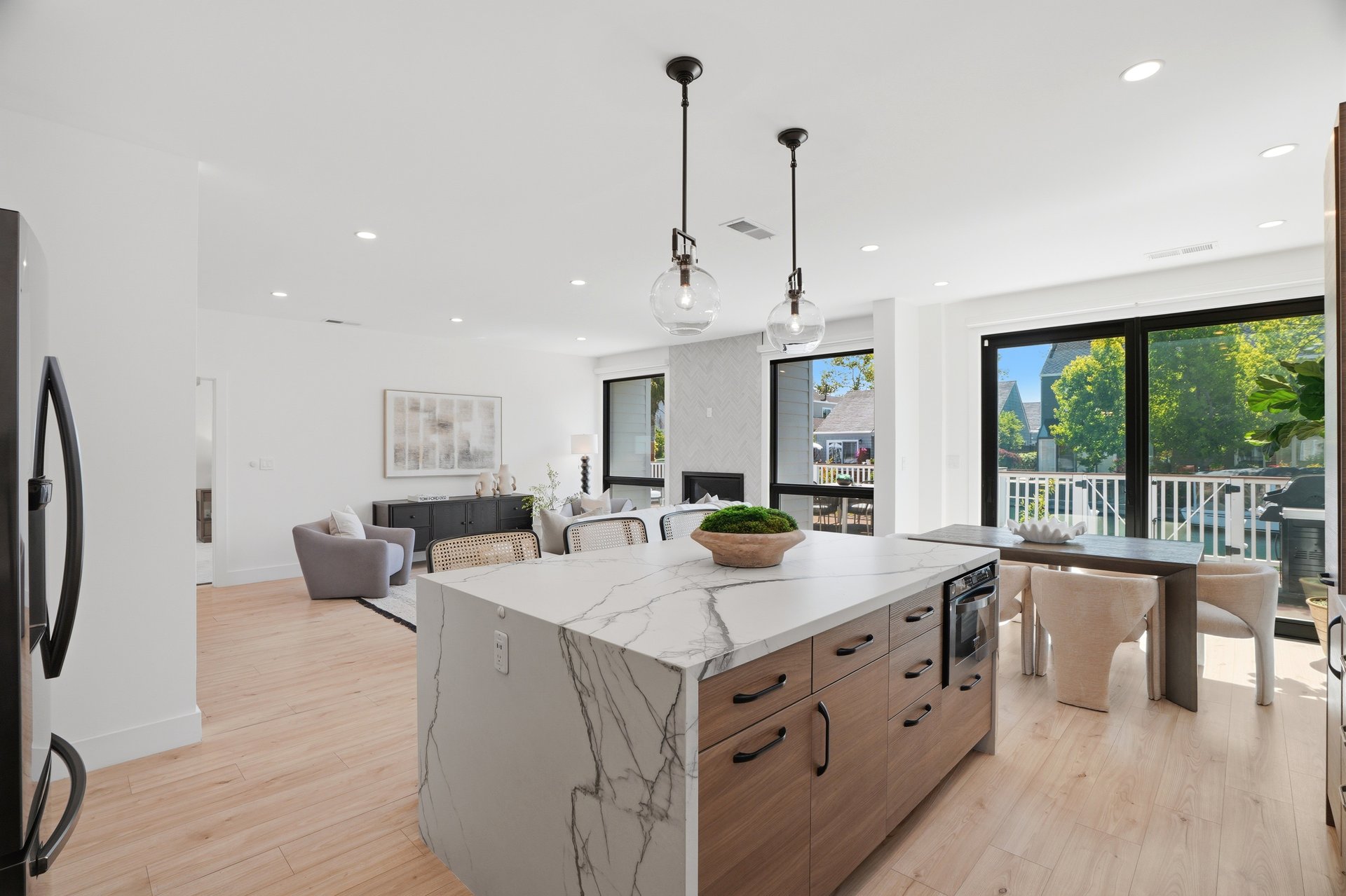 609 Waterbury Lane