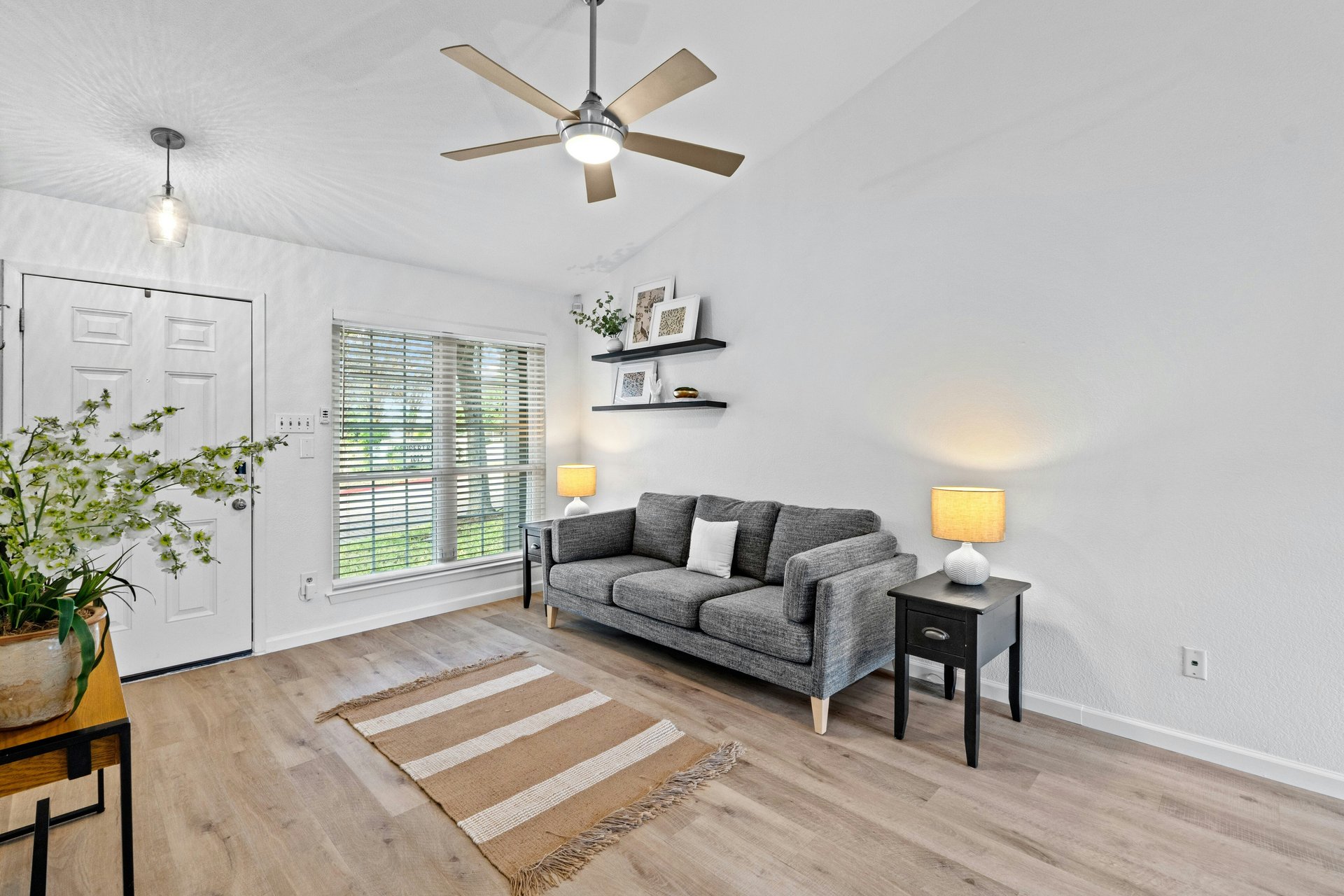 Bright & Chic Corner Lot Home in Coppertree Condos