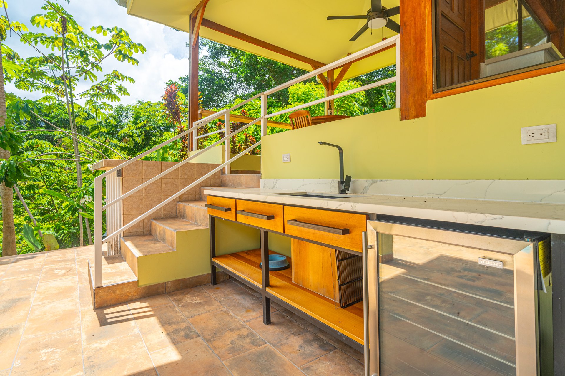 Amazing Mountain View and Ocean View House and Guest House on 4.5 Acres of land in Ojochal