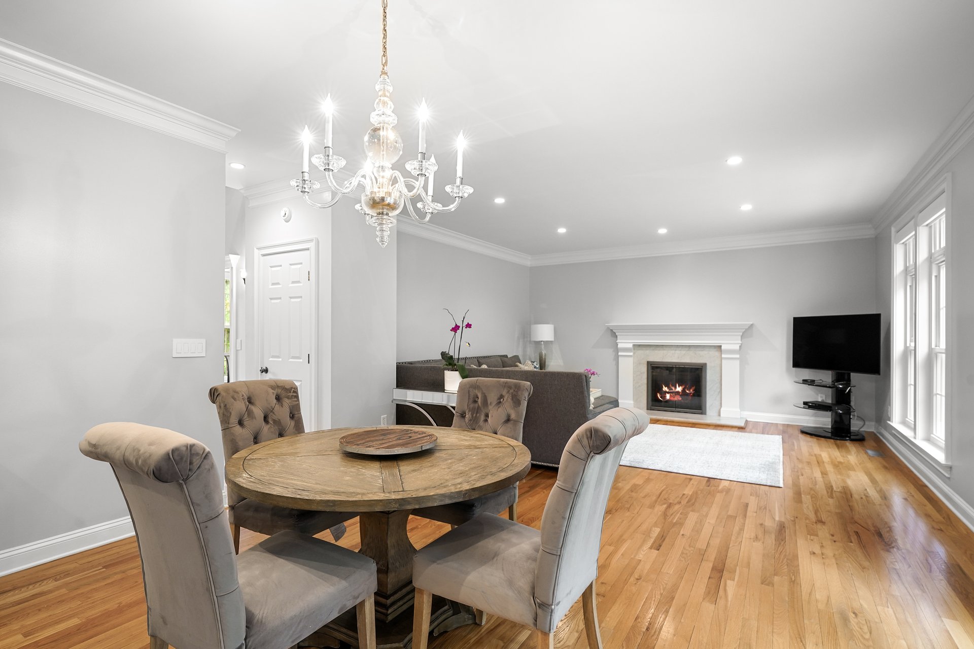 18 N Nabby Rd, Danbury, CT 06811
