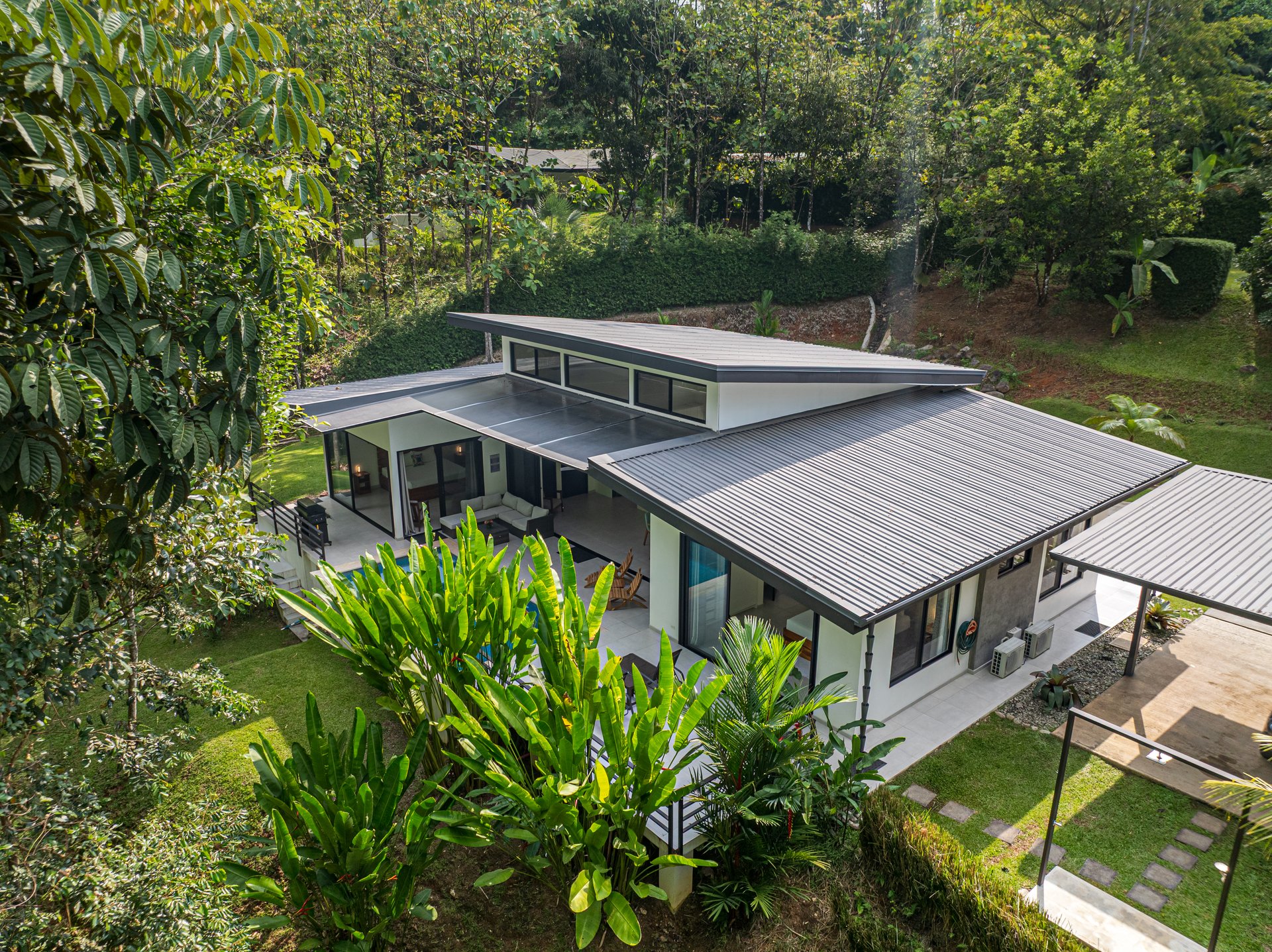Casa Ballena Pearl with Extra building site!