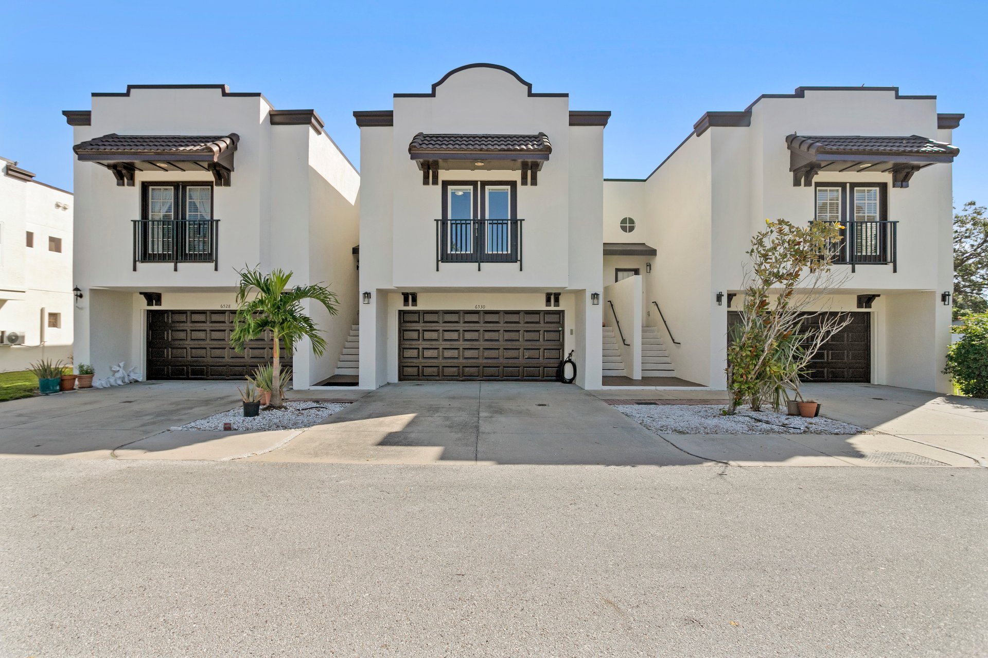 6530 BISCAYNE SHORE LN
