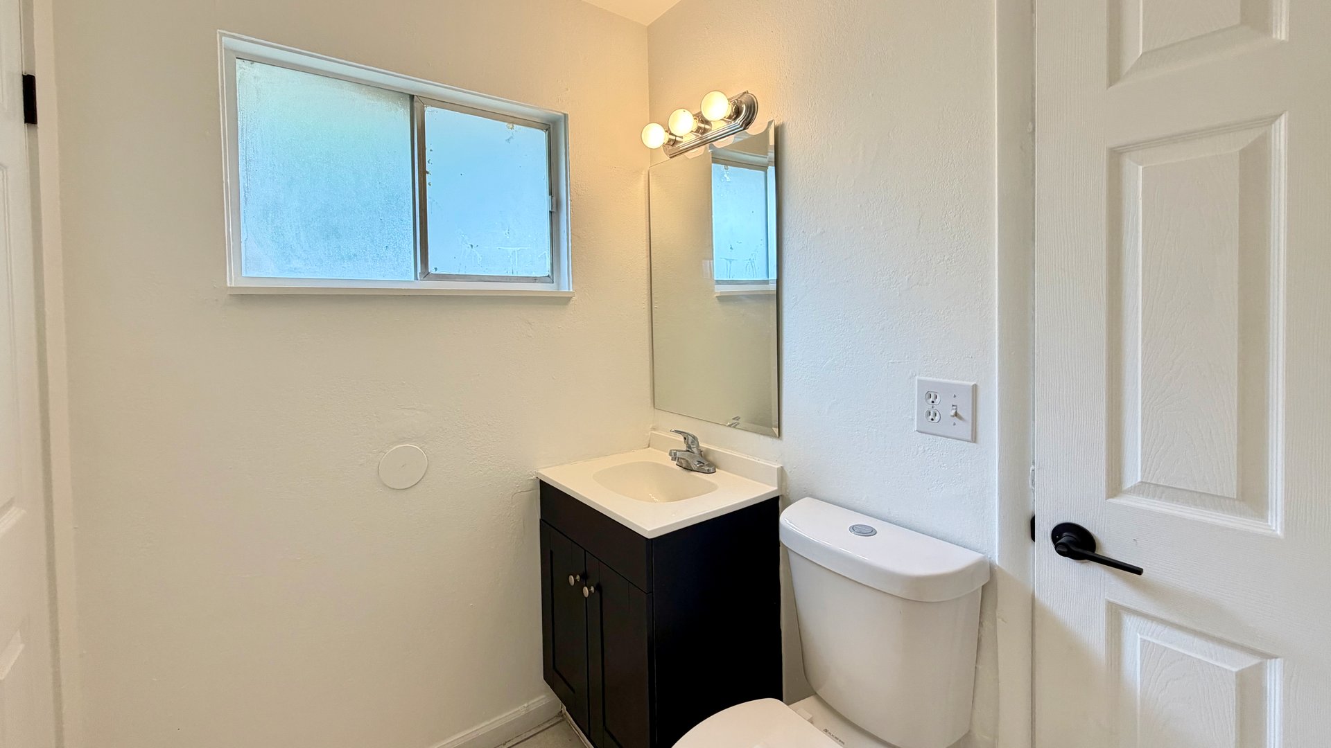Casselberry Two-Bedroom Unit in Half-Duplex with Private Yard