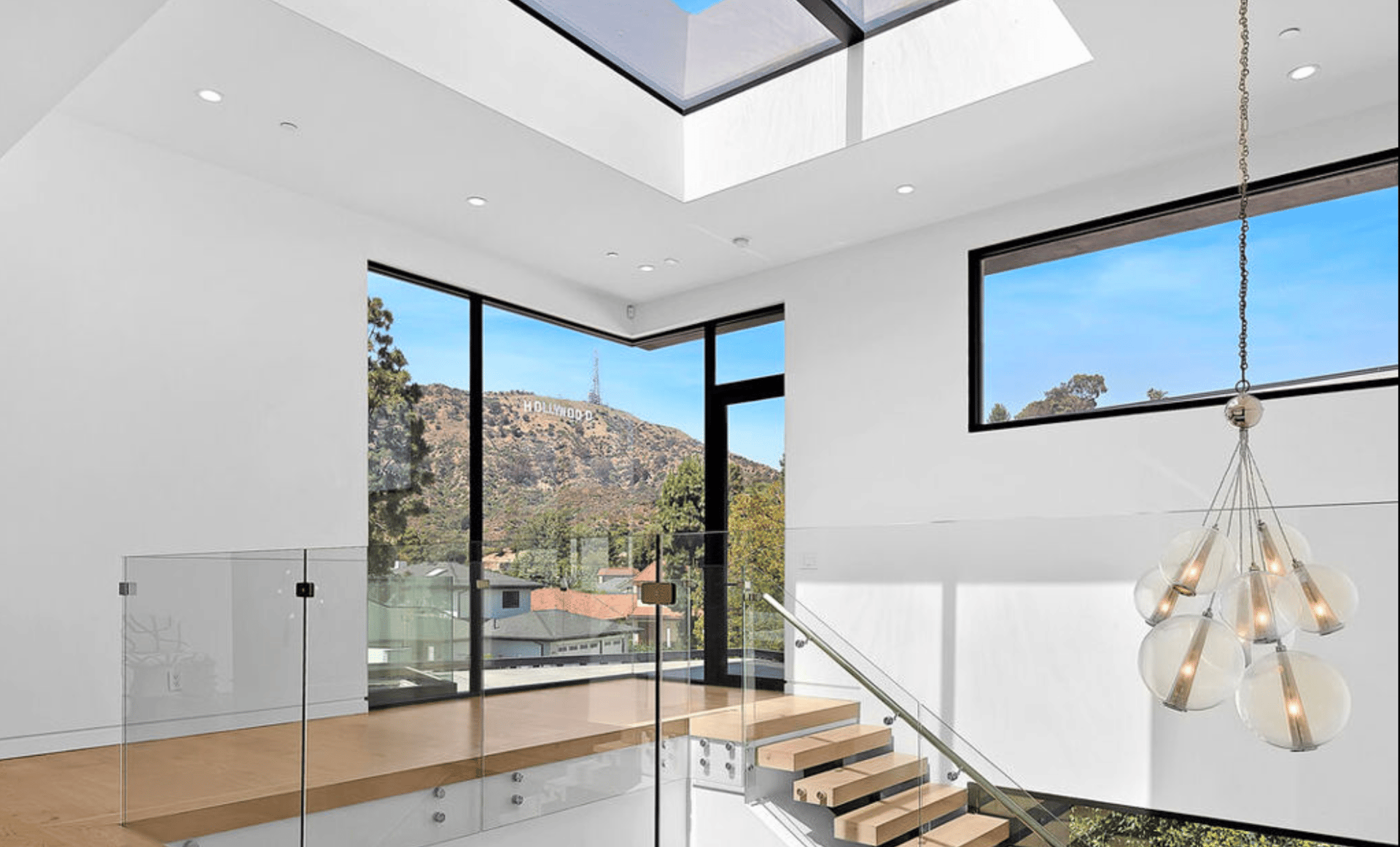 Lakeview Aura, Mirror Lake Drive, 90068
