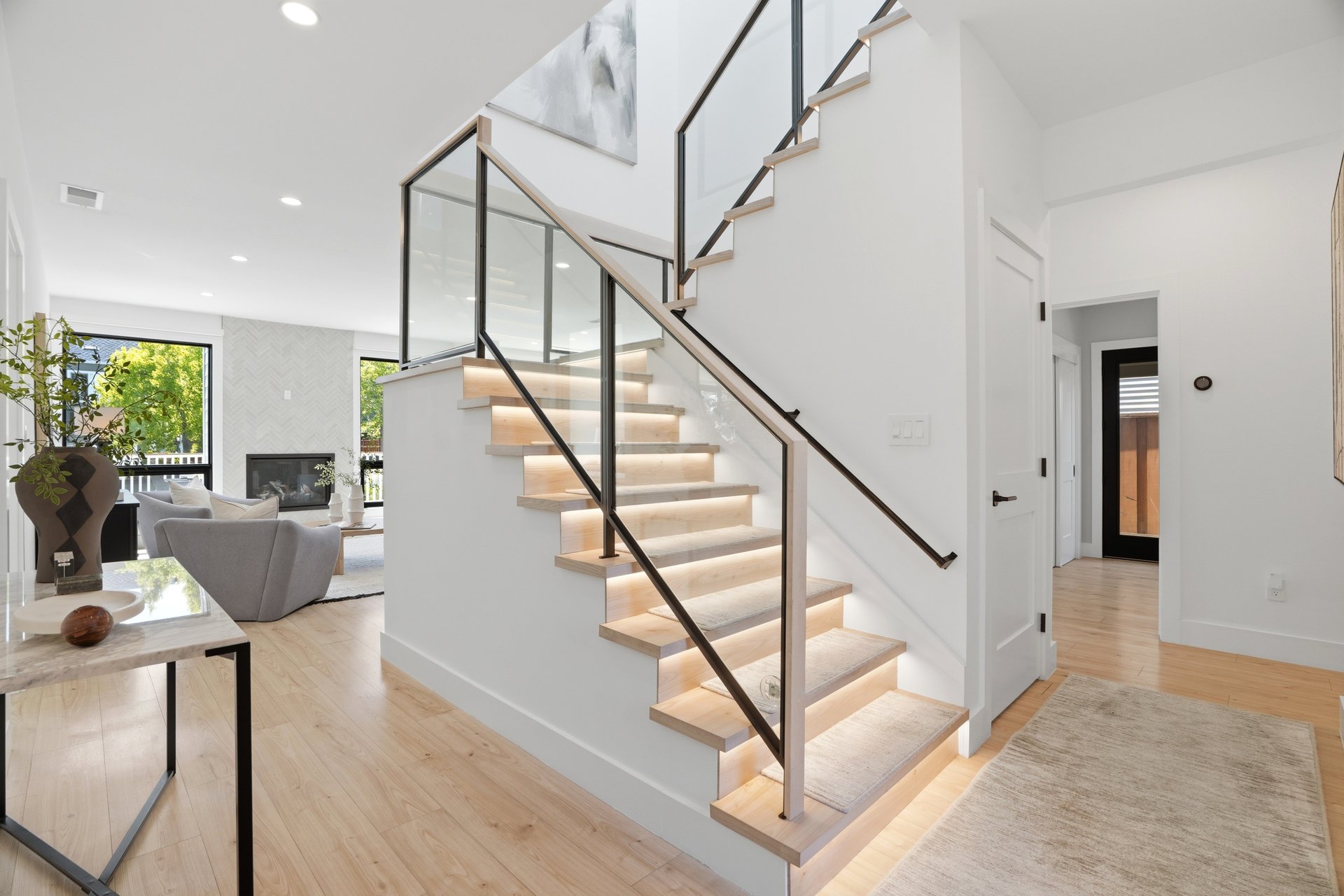 609 Waterbury Lane