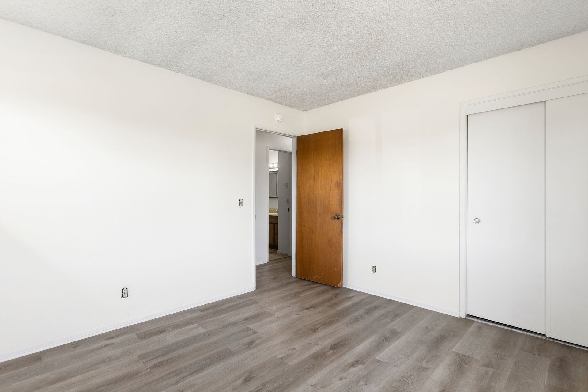 8805 Stardust Lane