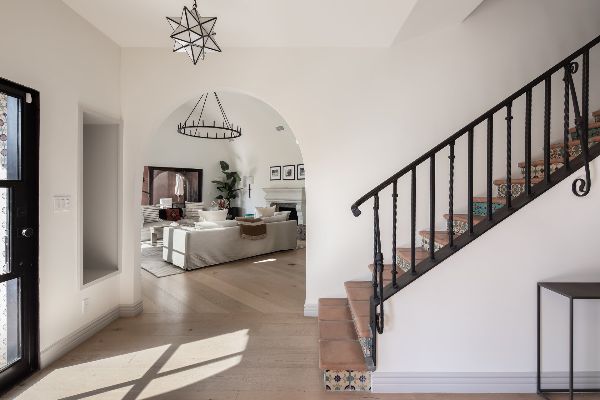 8425 W Sunset Blvd, West Hollywood
