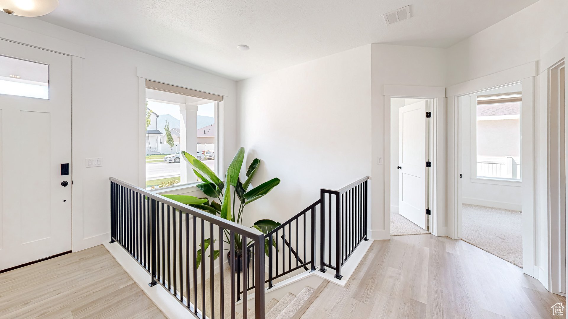 2232 W Pinnacle Ave