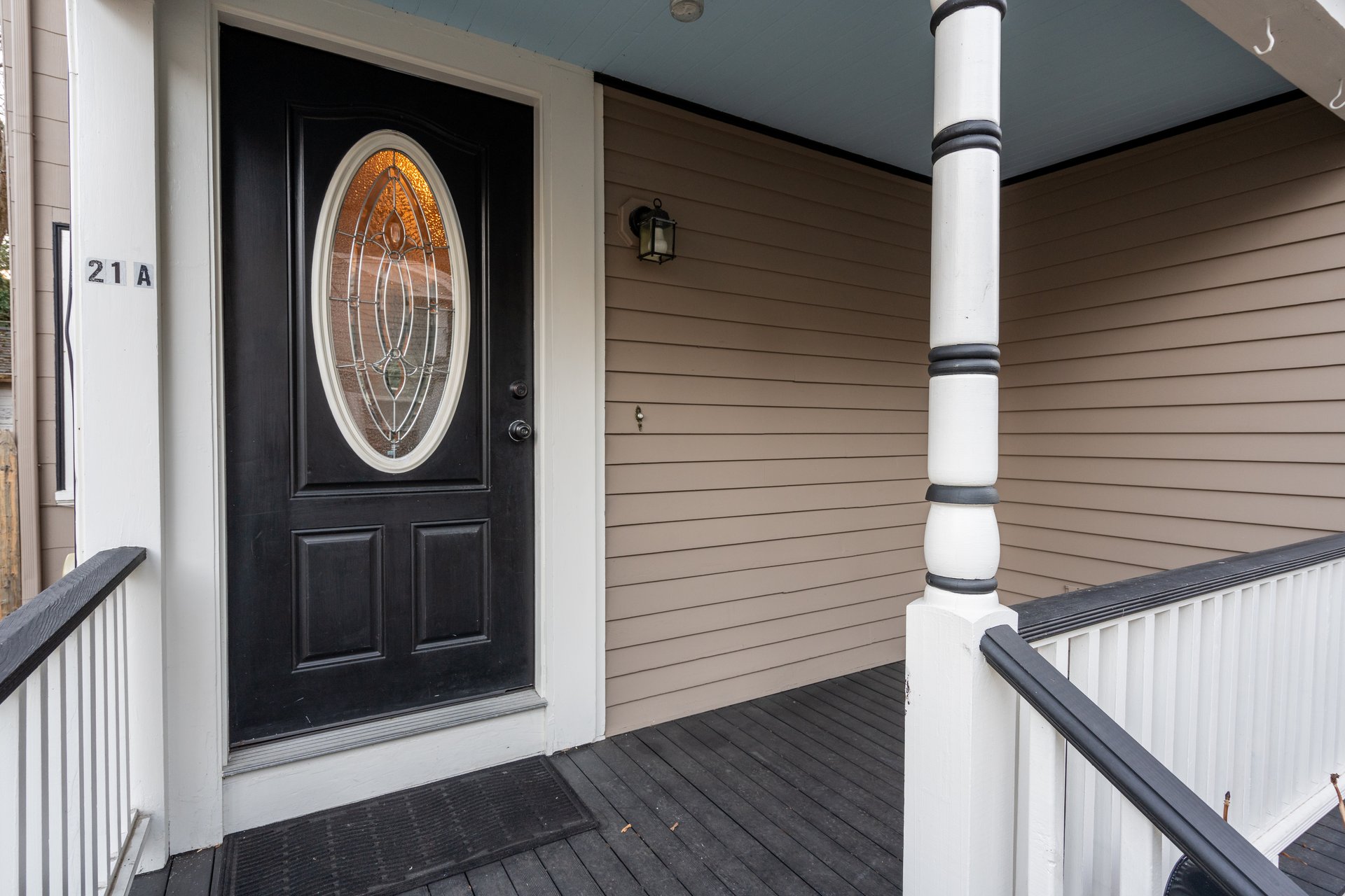 21A School St