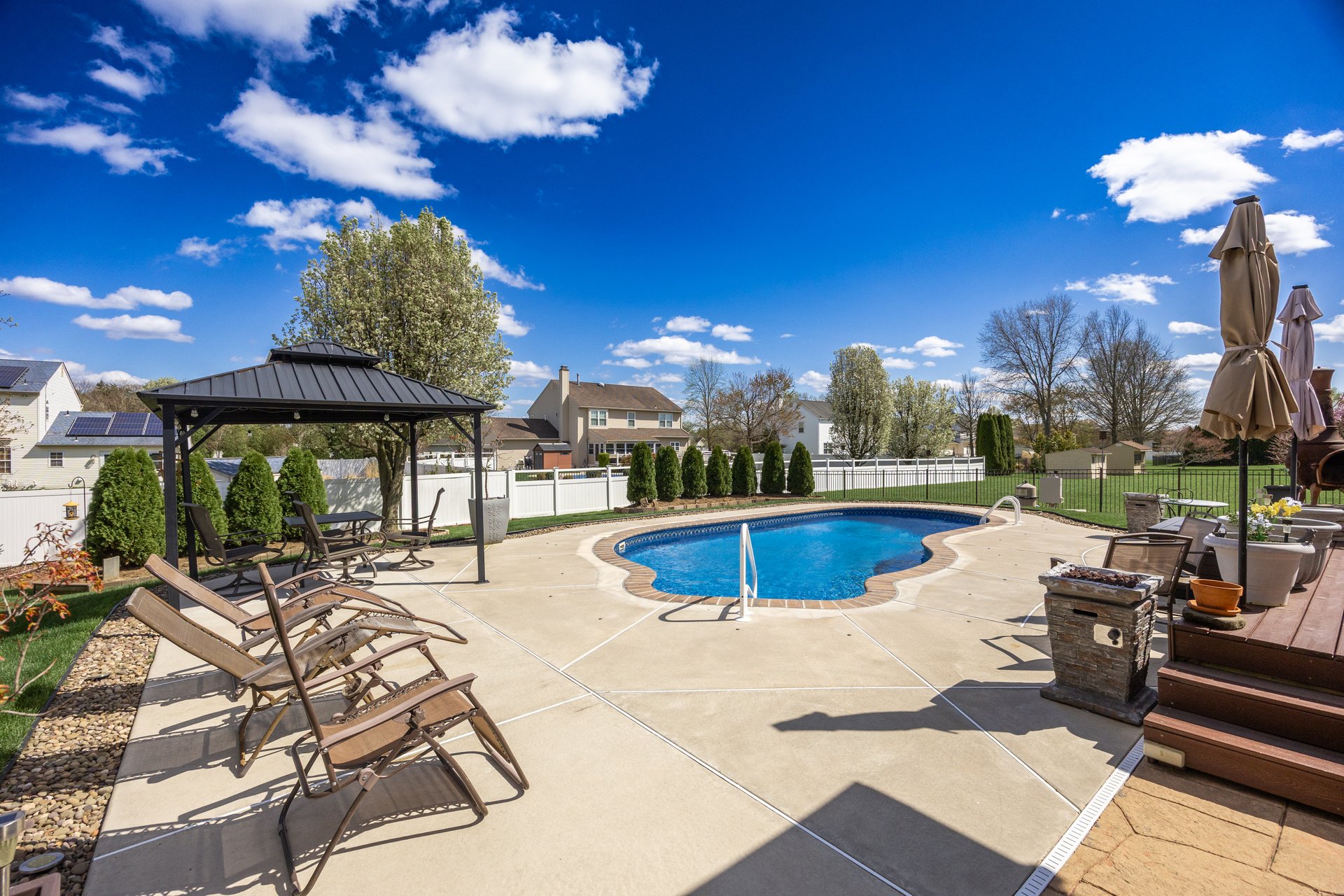 237 Pine Valley Ln